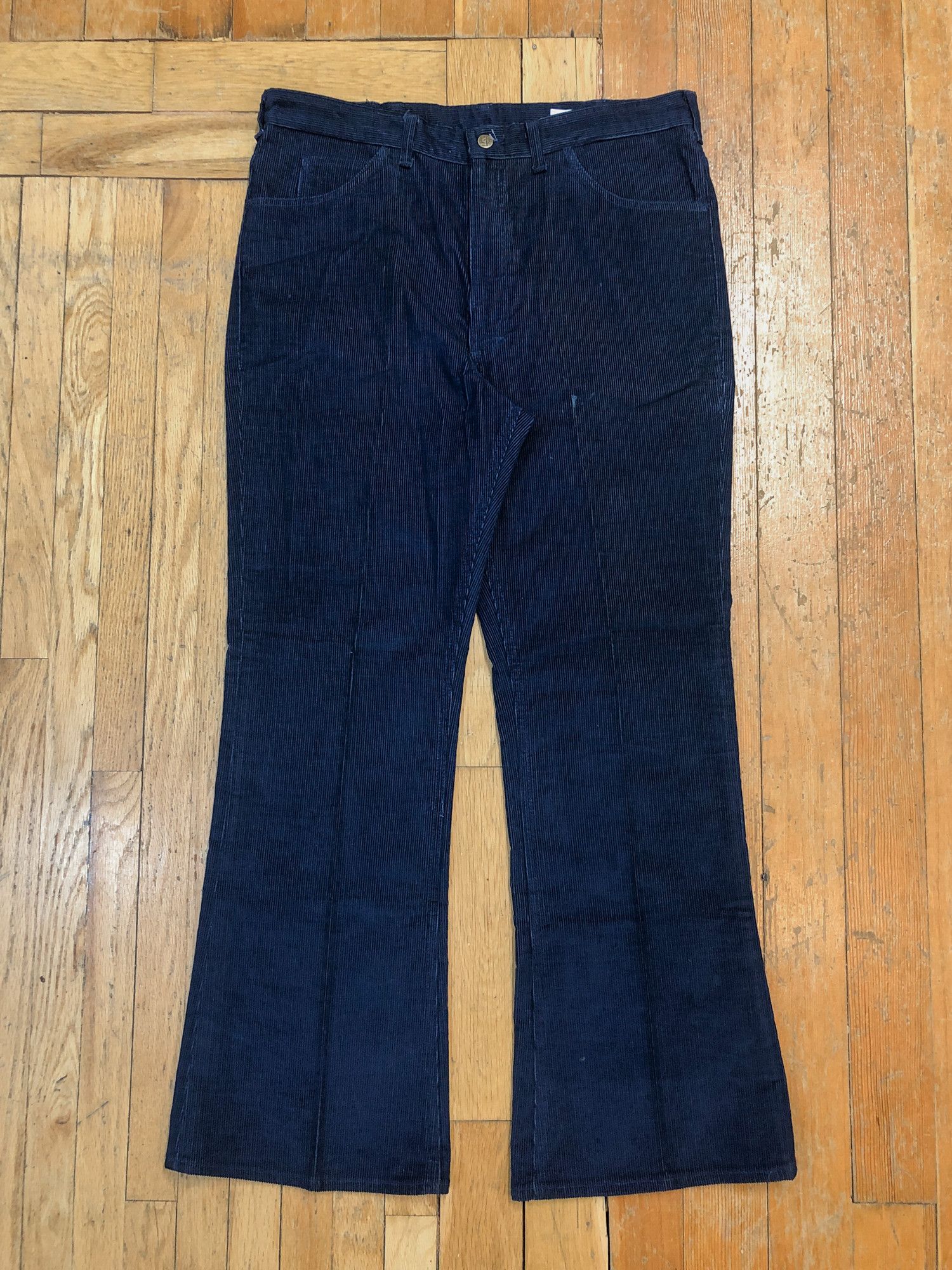Lee × Vintage 70s Dark Navy Lee Riders Pleated Bell Bottom Corduroy Pants Size US 36 / EU 52 - 1 Thumbnail