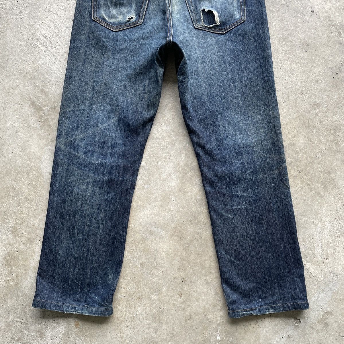 Japanese Brand Vintage Japanese Faded Jeans W32x28.5 Japanese Denim Pants Size US 32 / EU 48 - 9 Thumbnail