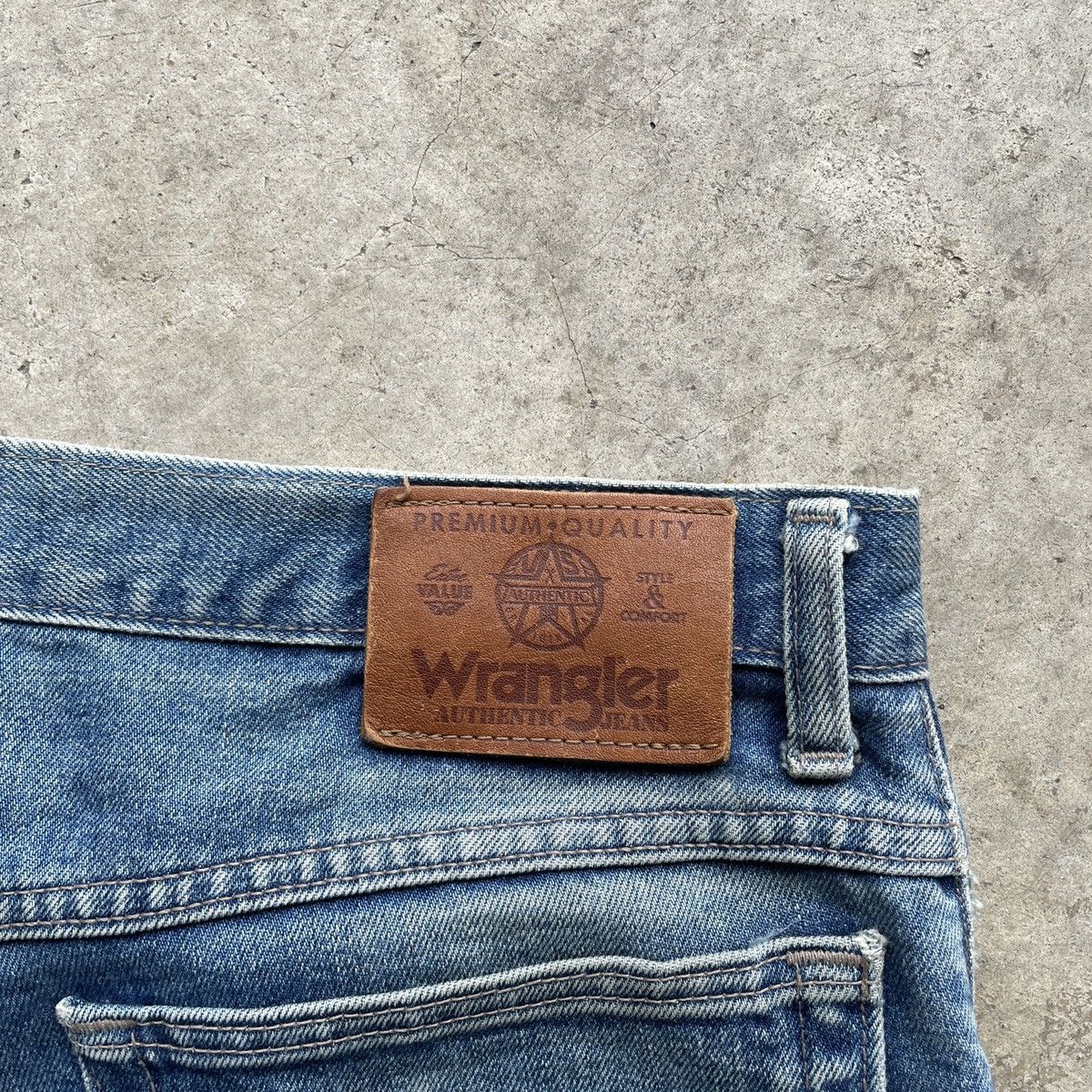 Wrangler Vintage Wrangler Faded Jeans W34x28 Wrangler Denim Pants Size US 34 / EU 50 - 9 Thumbnail