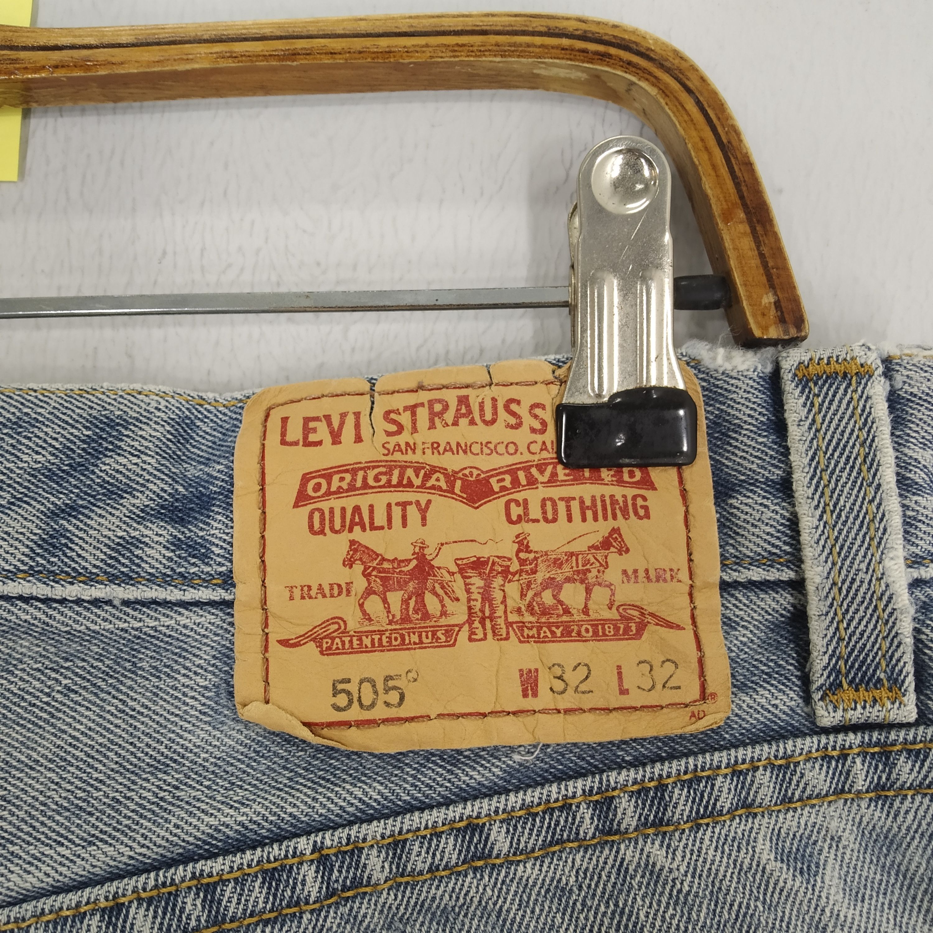 Levi's Vintage 90s Levi's 505 Regular Fit Faded Blue Jeans Ripped Size US 34 / EU 50 - 10 Thumbnail
