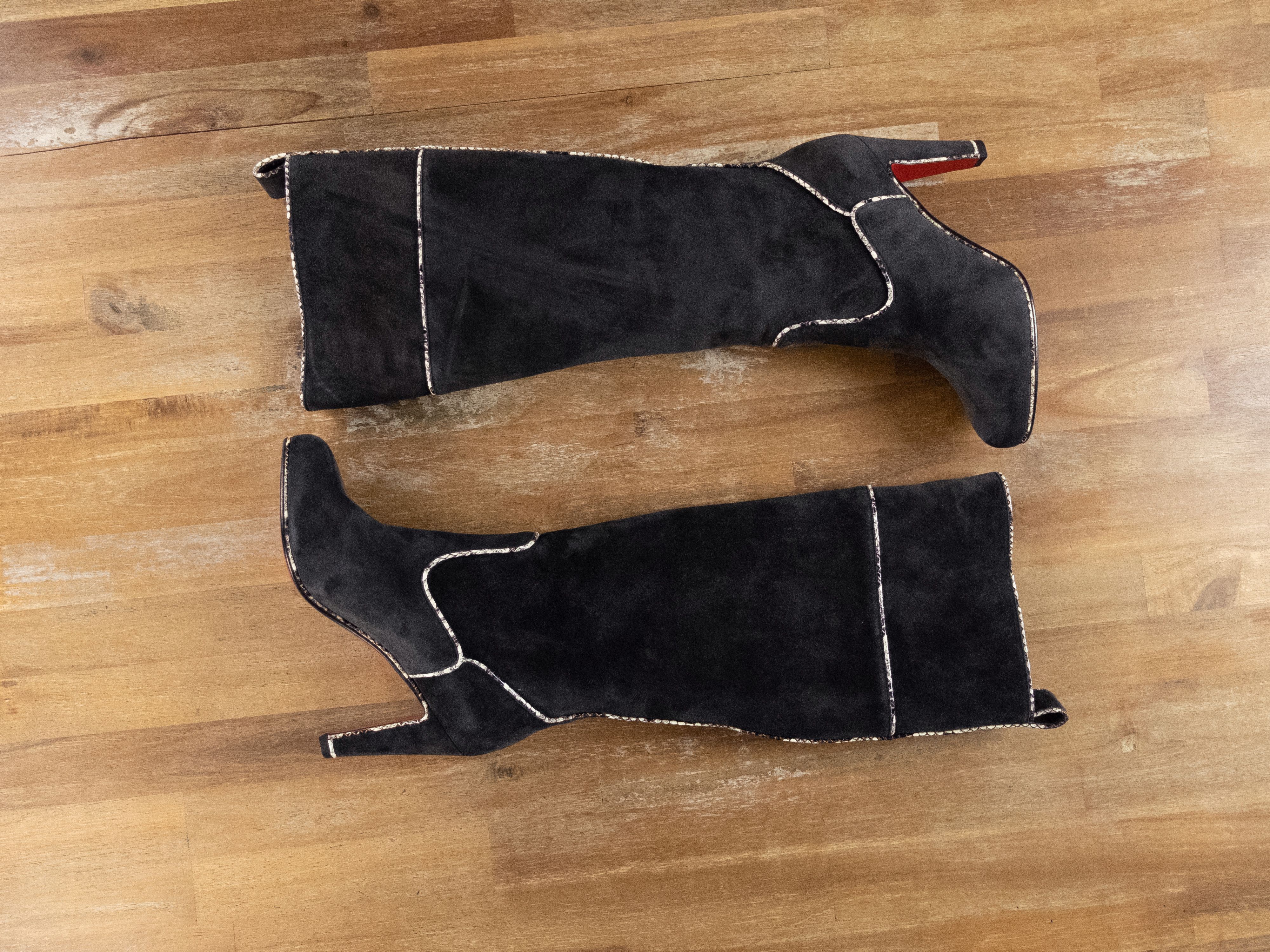 Christian Louboutin CHRISTIAN LOUBOUTIN Louloubotta gray black suede boots 8 38 Size US 8 / IT 38 - 2 Thumbnail