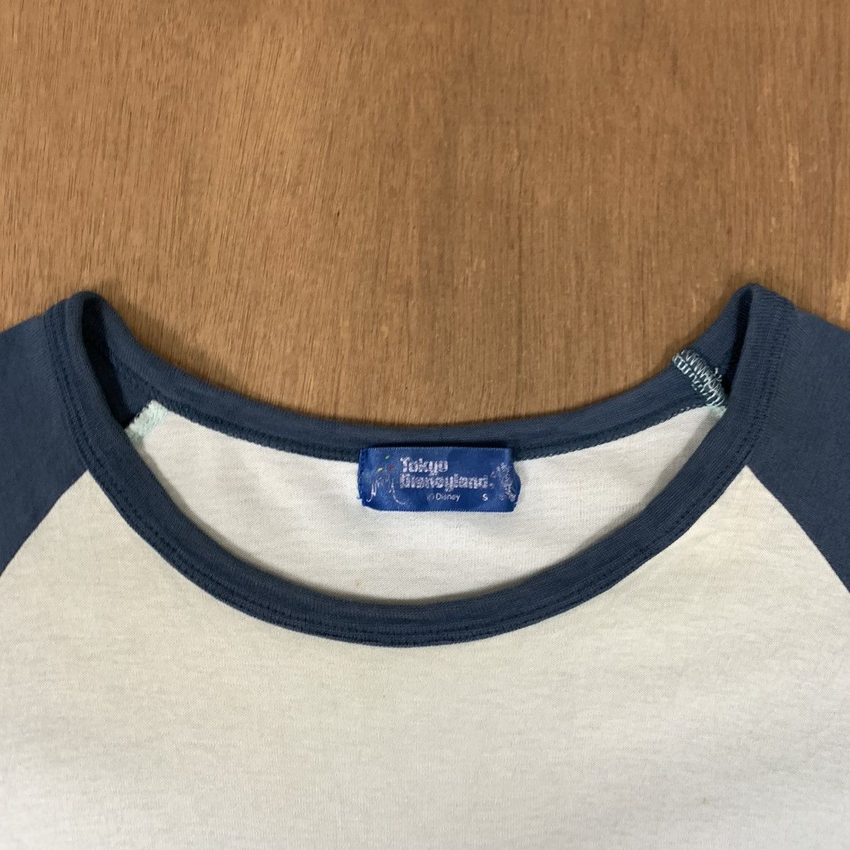 Mickey Mouse DISNEY MICKEY MOUSE Aloha Hawaii BigLogo Raglan Surf Tshirt Size US S / EU 44-46 / 1 - 8 Thumbnail