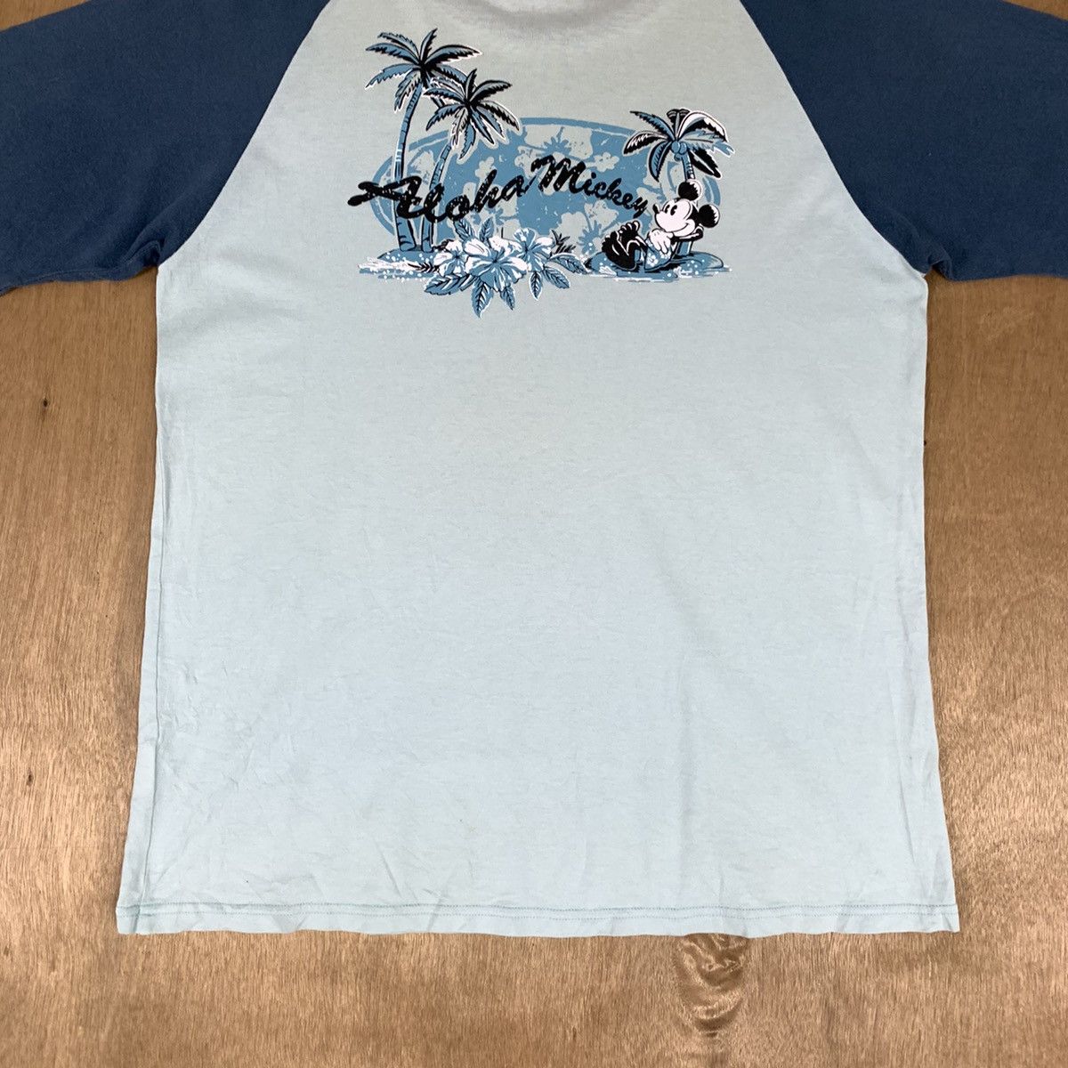Mickey Mouse DISNEY MICKEY MOUSE Aloha Hawaii BigLogo Raglan Surf Tshirt Size US S / EU 44-46 / 1 - 10 Thumbnail