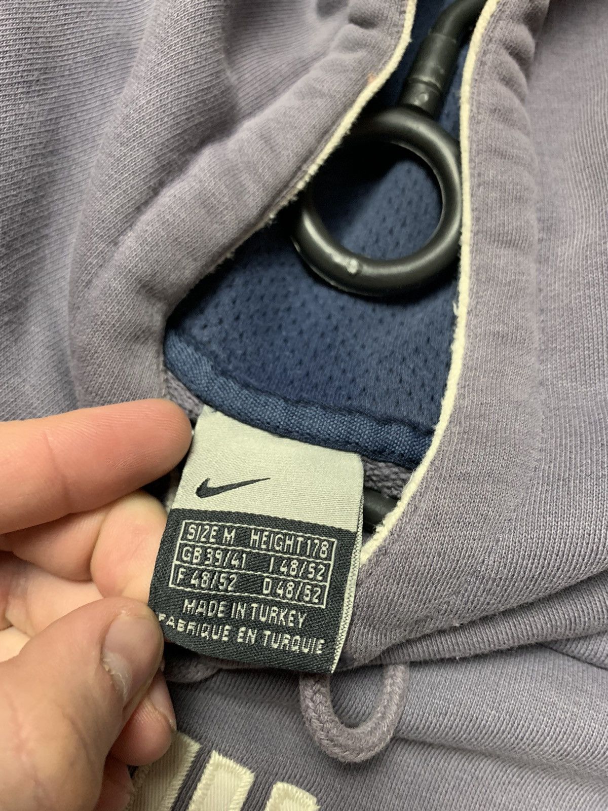 Nike × Vintage Vintage Nike hoodie big logo distressed size M Size US M / EU 48-50 / 2 - 4 Thumbnail