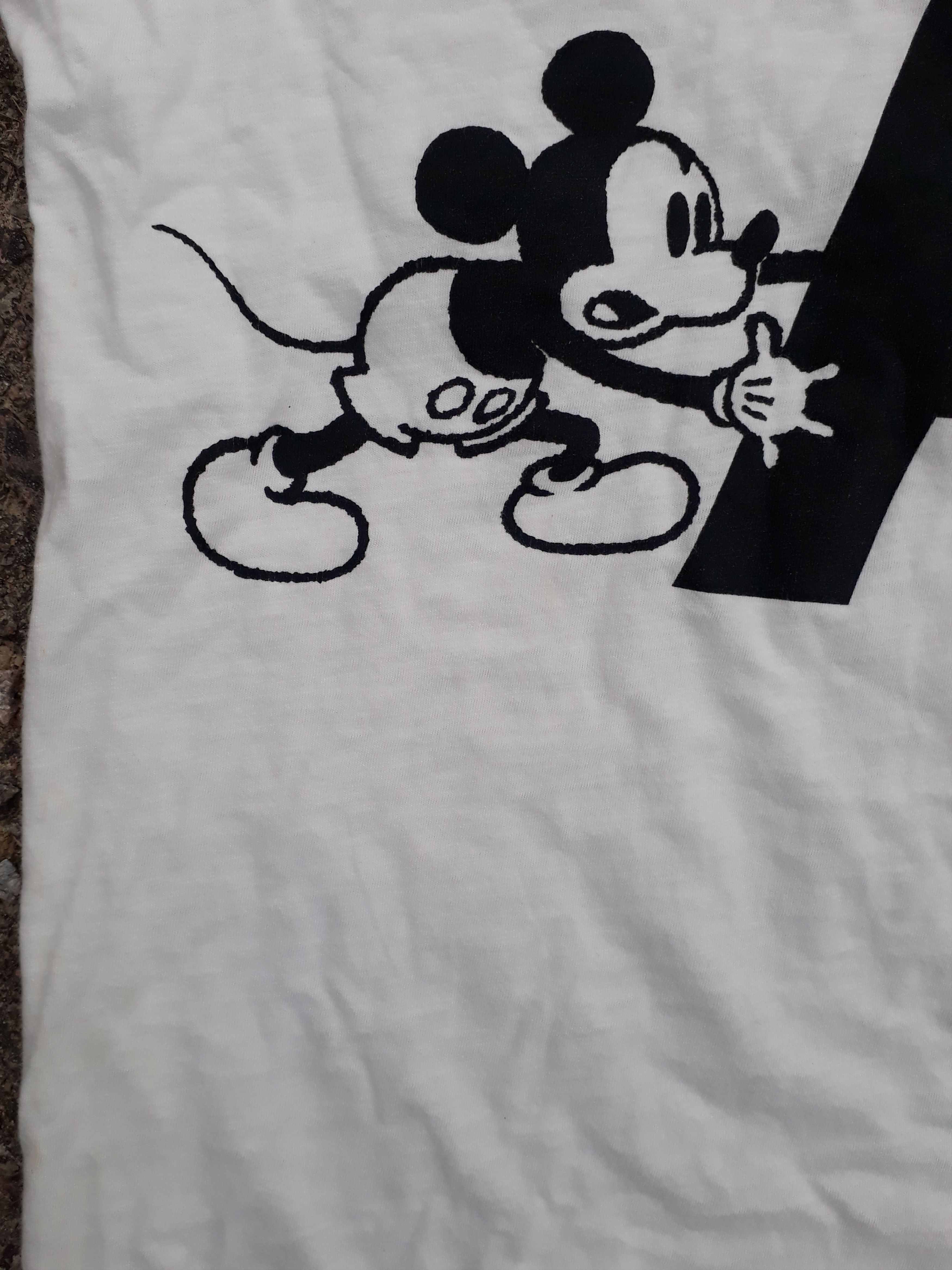 Jun Takahashi × Undercover × Uniqlo 💥FINAL DROP💥UNIQLO UNDERCOVER DISNEY SMALL FIT Size M / US 6-8 / IT 42-44 - 4 Thumbnail