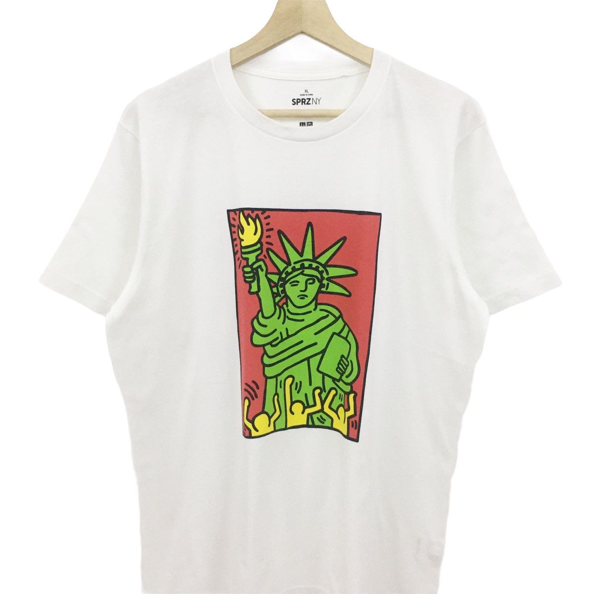 Keith Haring × Uniqlo Rare Design Keith Haring Tee Size US L / EU 52-54 / 3 - 4 Thumbnail