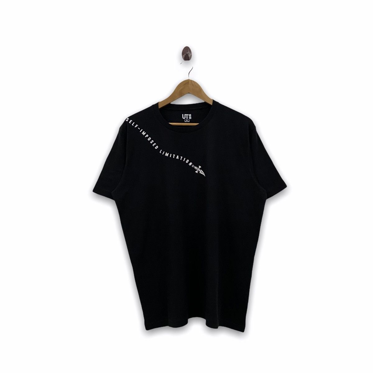 Cartoon Network × Japanese Brand × Uniqlo Rare Anime Hunter x Hunter Curarpikt Tee Size US XL / EU 56 / 4 - 2 Thumbnail