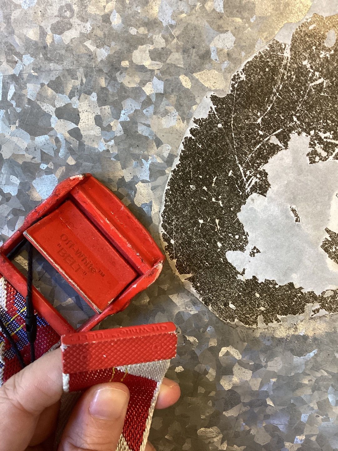 Off-White Off white red white stripe industrial belt Size ONE SIZE - 5 Thumbnail