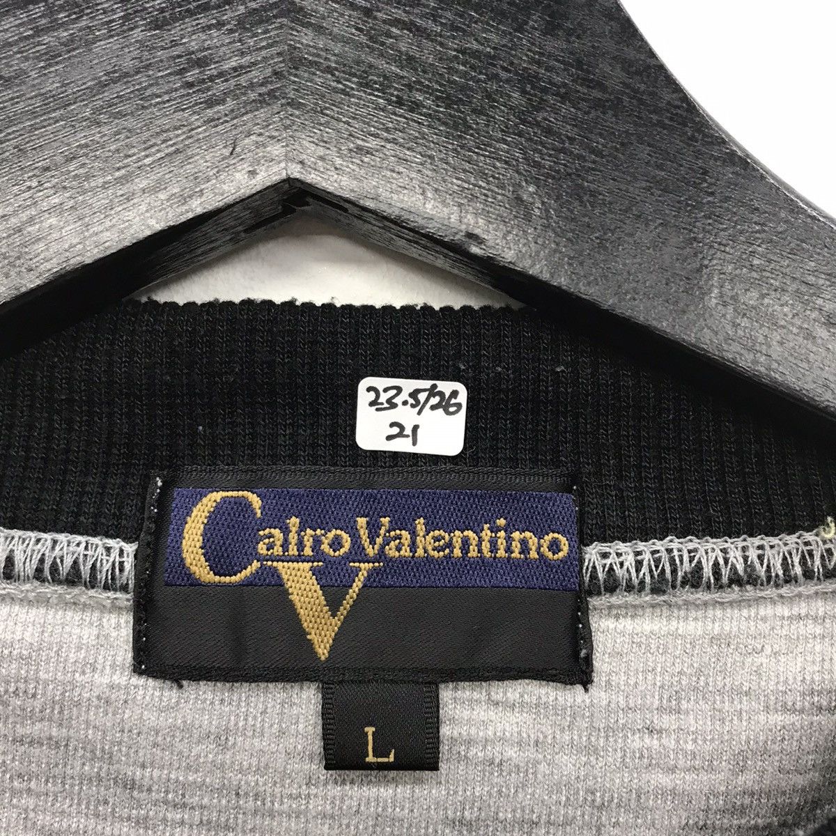 Designer × Valentino × Vintage Rare!! Vintage Carlo Valentino Embroidery Sweatshirt Size US L / EU 52-54 / 3 - 13 Thumbnail