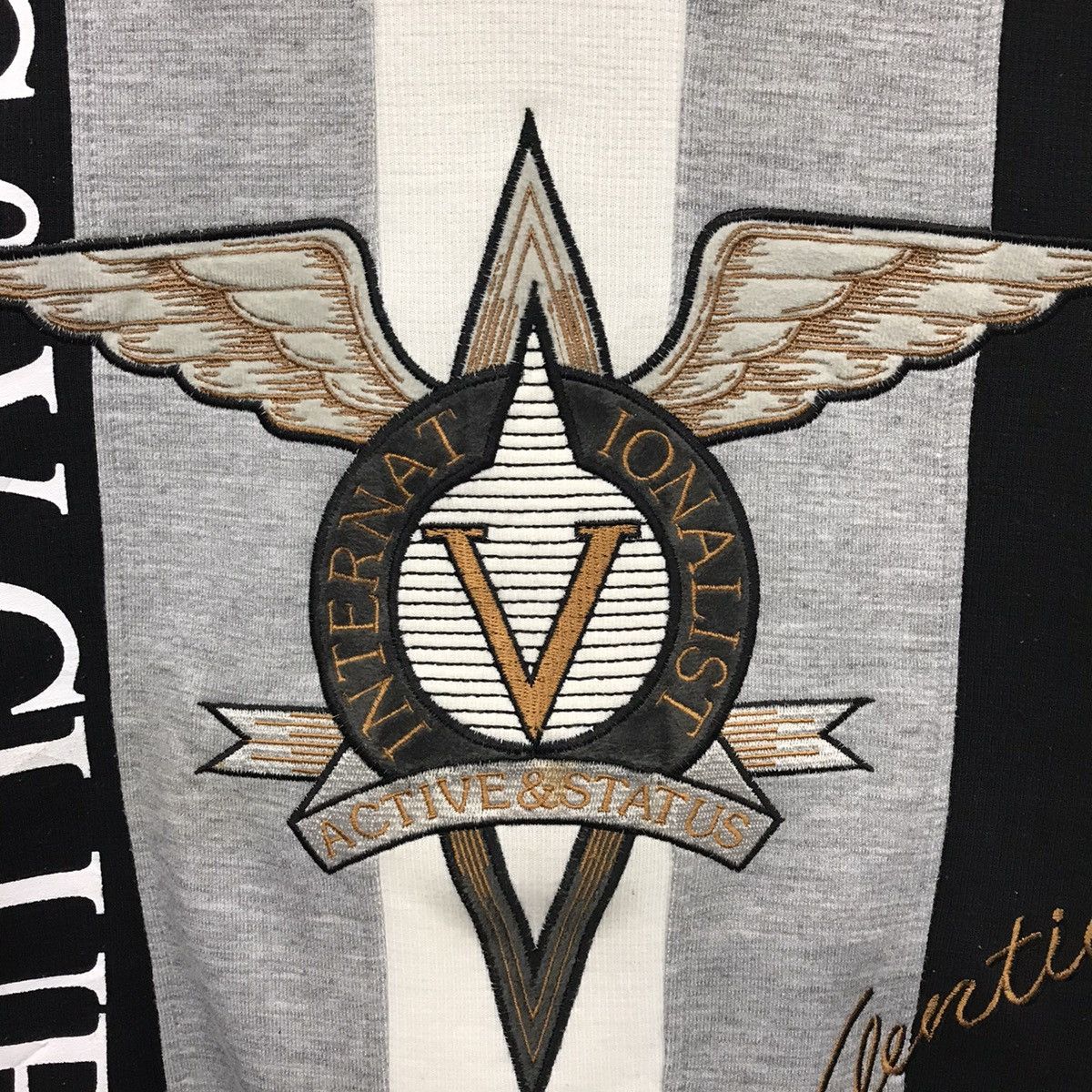 Designer × Valentino × Vintage Rare!! Vintage Carlo Valentino Embroidery Sweatshirt Size US L / EU 52-54 / 3 - 8 Thumbnail