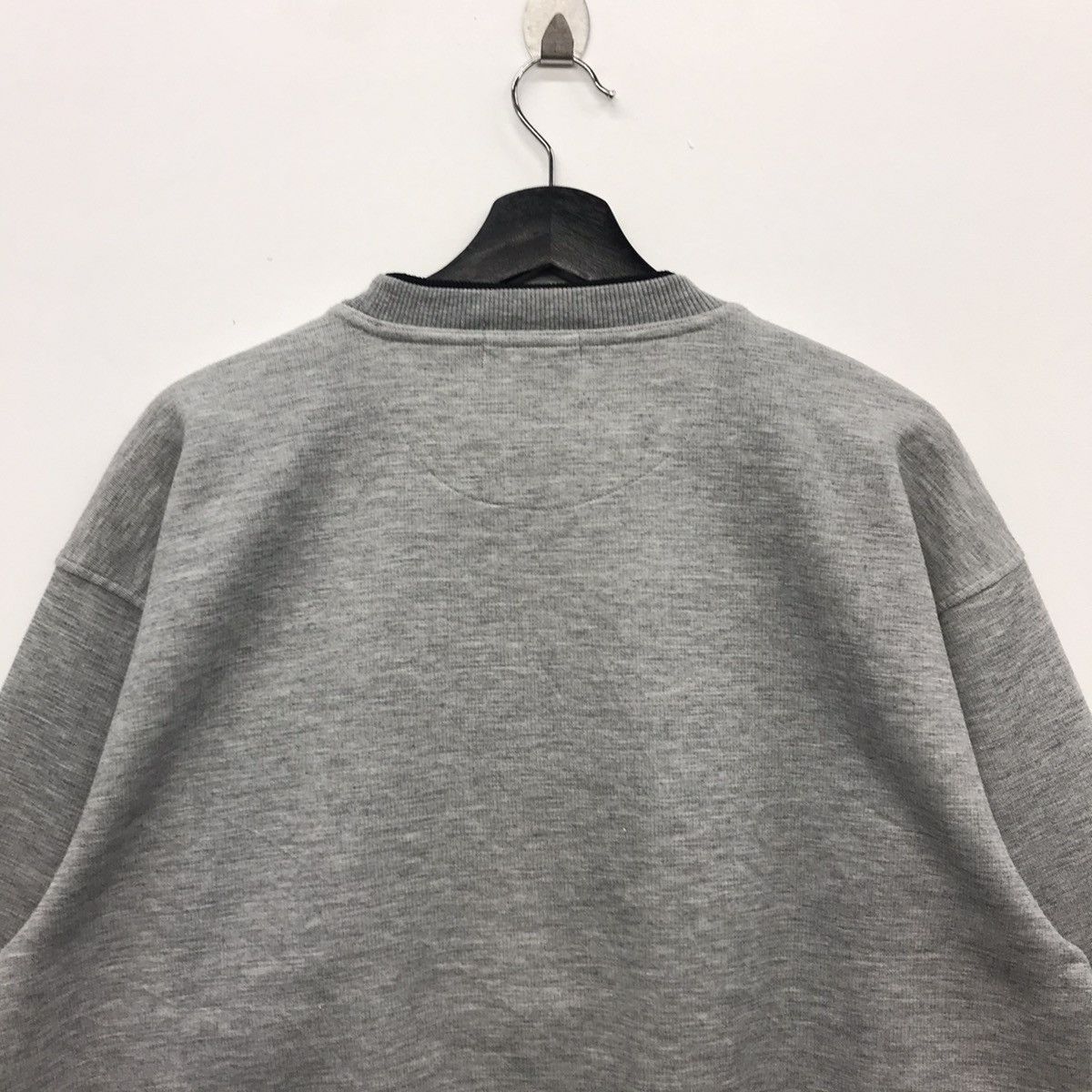 Designer × Valentino × Vintage Rare!! Vintage Carlo Valentino Embroidery Sweatshirt Size US L / EU 52-54 / 3 - 12 Thumbnail