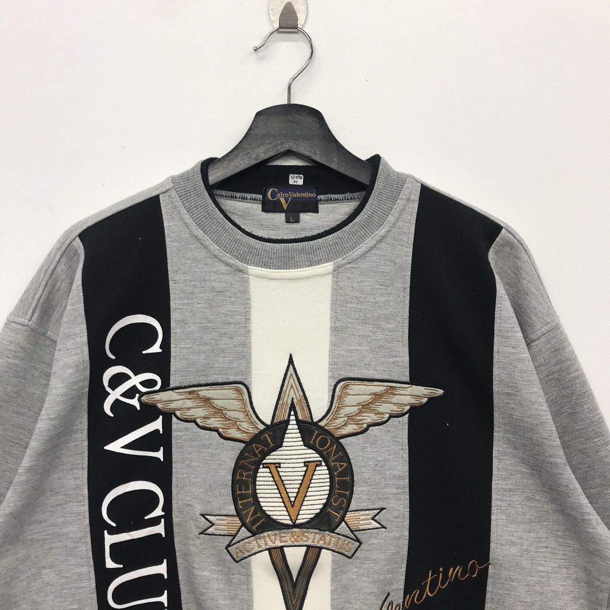 Designer × Valentino × Vintage Rare!! Vintage Carlo Valentino Embroidery Sweatshirt Size US L / EU 52-54 / 3 - 2 Thumbnail