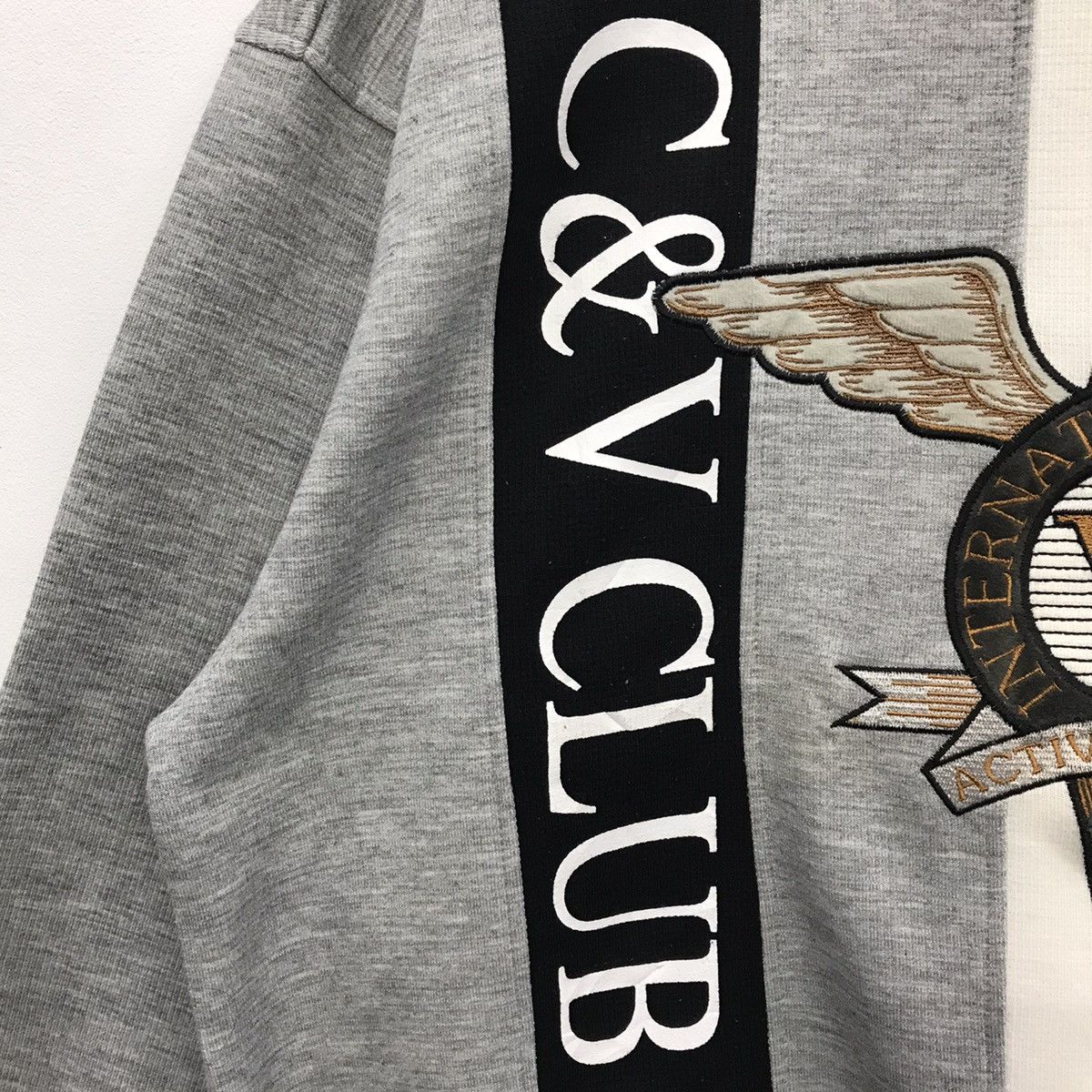 Designer × Valentino × Vintage Rare!! Vintage Carlo Valentino Embroidery Sweatshirt Size US L / EU 52-54 / 3 - 10 Thumbnail