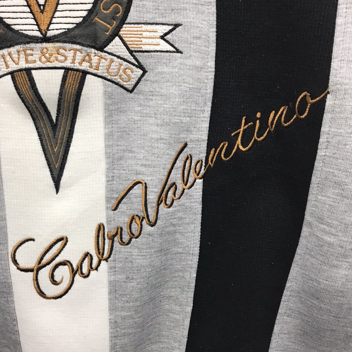 Designer × Valentino × Vintage Rare!! Vintage Carlo Valentino Embroidery Sweatshirt Size US L / EU 52-54 / 3 - 9 Thumbnail