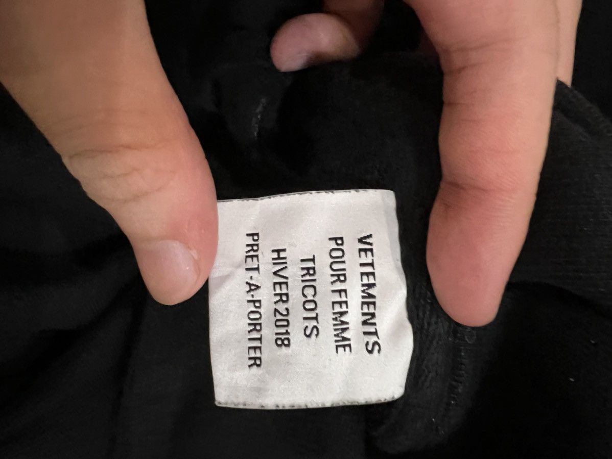 Vetements Metal logo tour hoodie Size US M / EU 48-50 / 2 - 7 Thumbnail