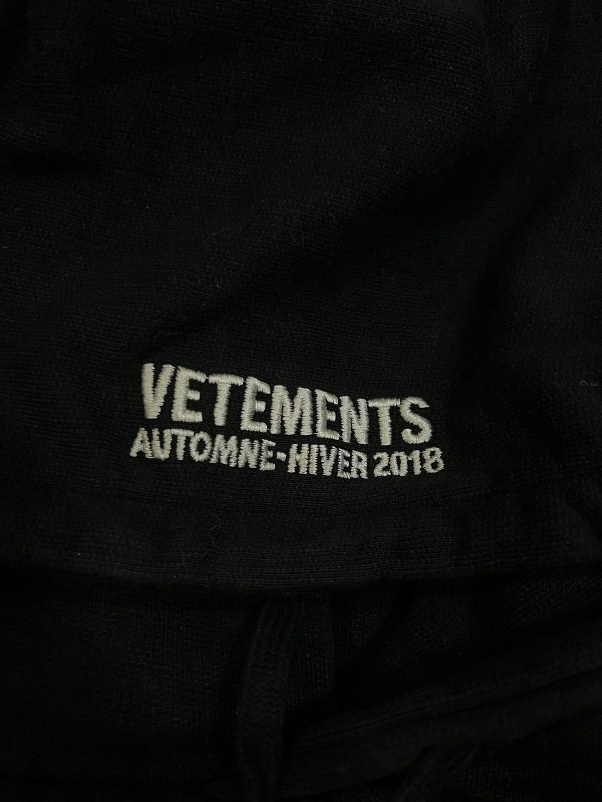 Vetements Metal logo tour hoodie Size US M / EU 48-50 / 2 - 3 Thumbnail