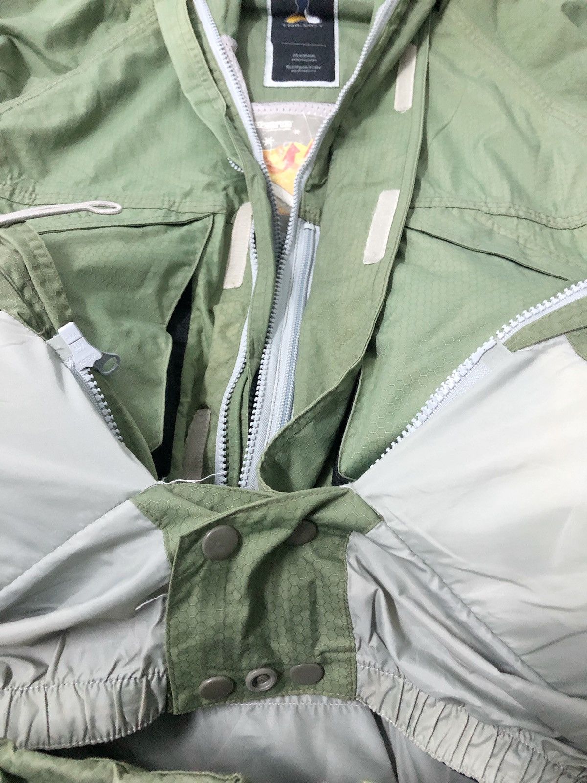 Vintage Archive Ripzone Trilogy Outdoor tech weather jacket Size US L / EU 52-54 / 3 - 19 Thumbnail