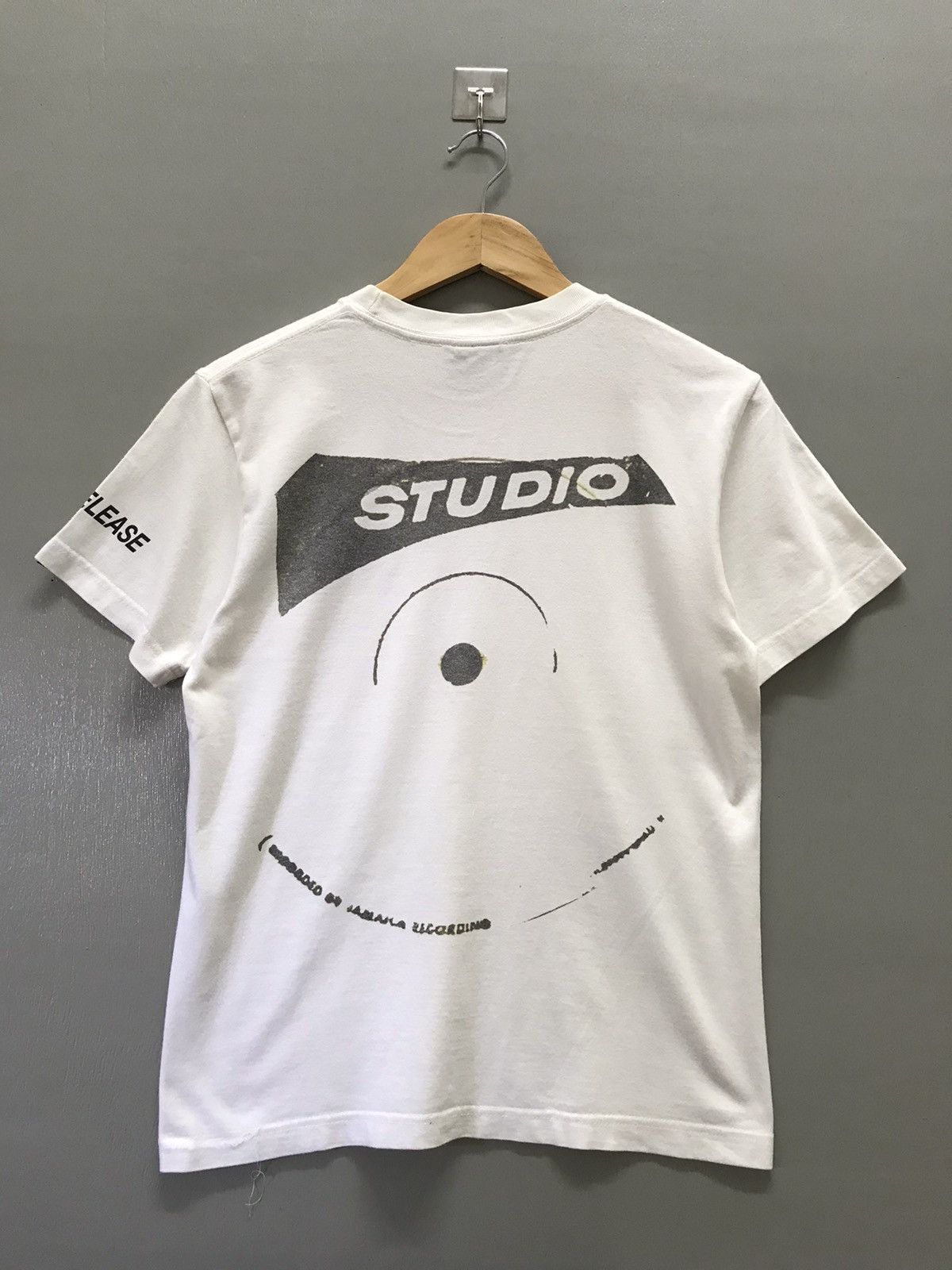 Bounty Hunter Rare 2000's Bounty Hunter Ironside Disco Studio Tees Size US S / EU 44-46 / 1 - 2 Thumbnail
