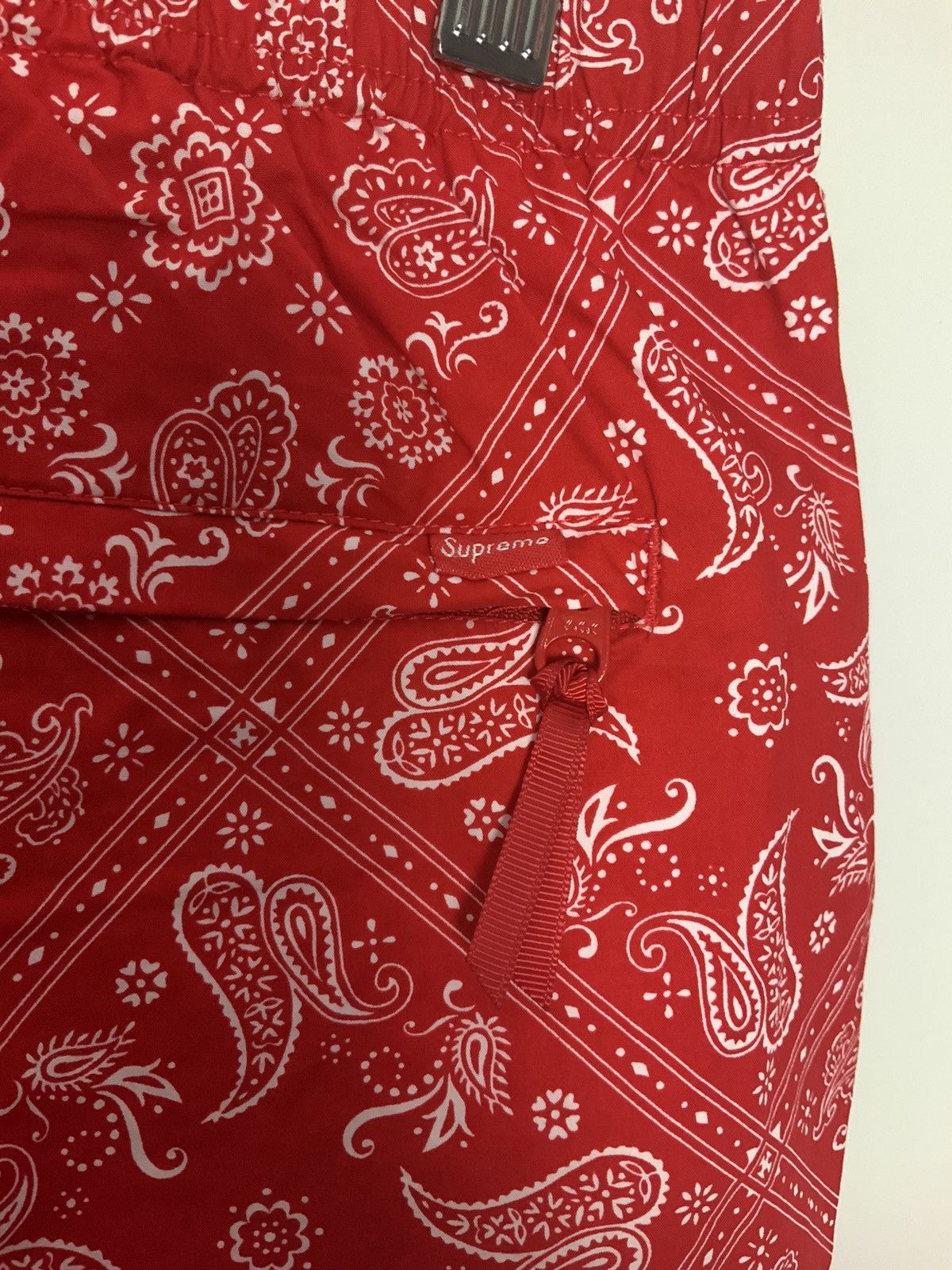 Supreme Supreme Paisley Bandana Track Pants Red Medium Size US 32 / EU 48 - 10 Thumbnail