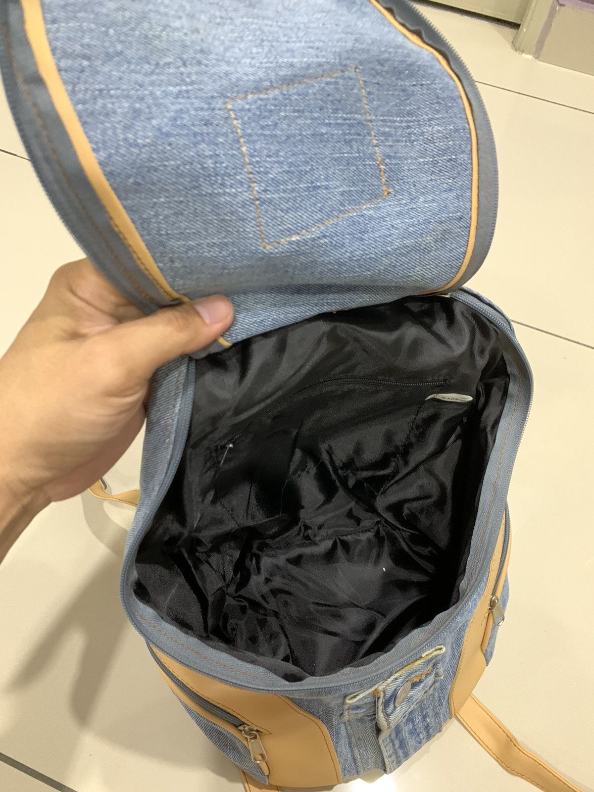Handmade VINTAGE LEVI'S HANDMADE TWO WAYS BACKPACK CROSSOVER BAG Size ONE SIZE - 9 Thumbnail