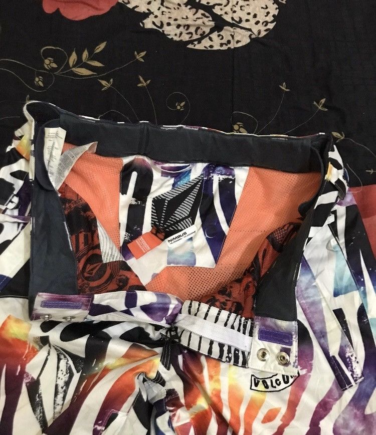 Volcom 🔥rare🔥volcom multicolor ski pants s35 Size US 35 - 3 Thumbnail