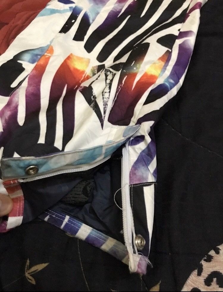 Volcom 🔥rare🔥volcom multicolor ski pants s35 Size US 35 - 8 Thumbnail