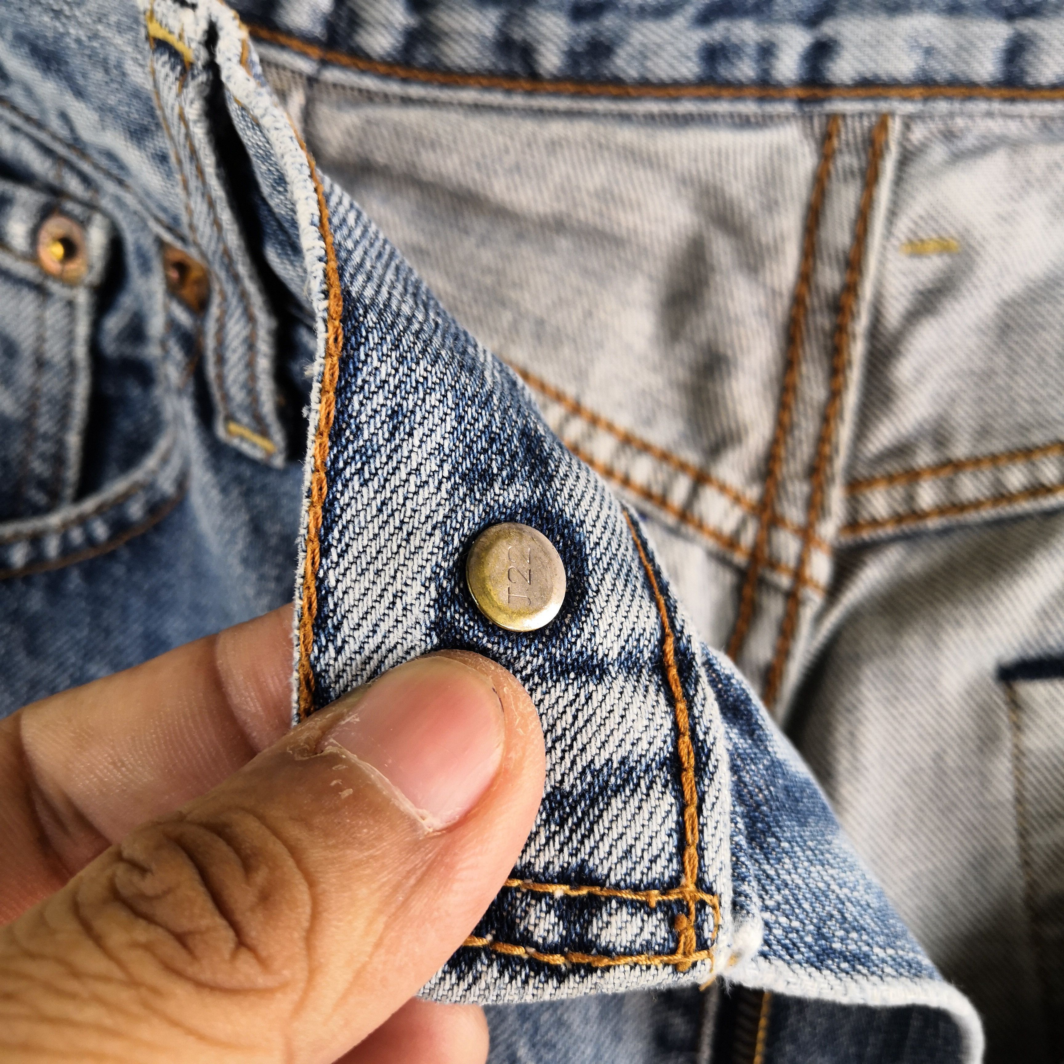 Levi's Vintage Levis Faded Blue Jeans Light Wash Levi's Denim Size US 30 / EU 46 - 9 Thumbnail