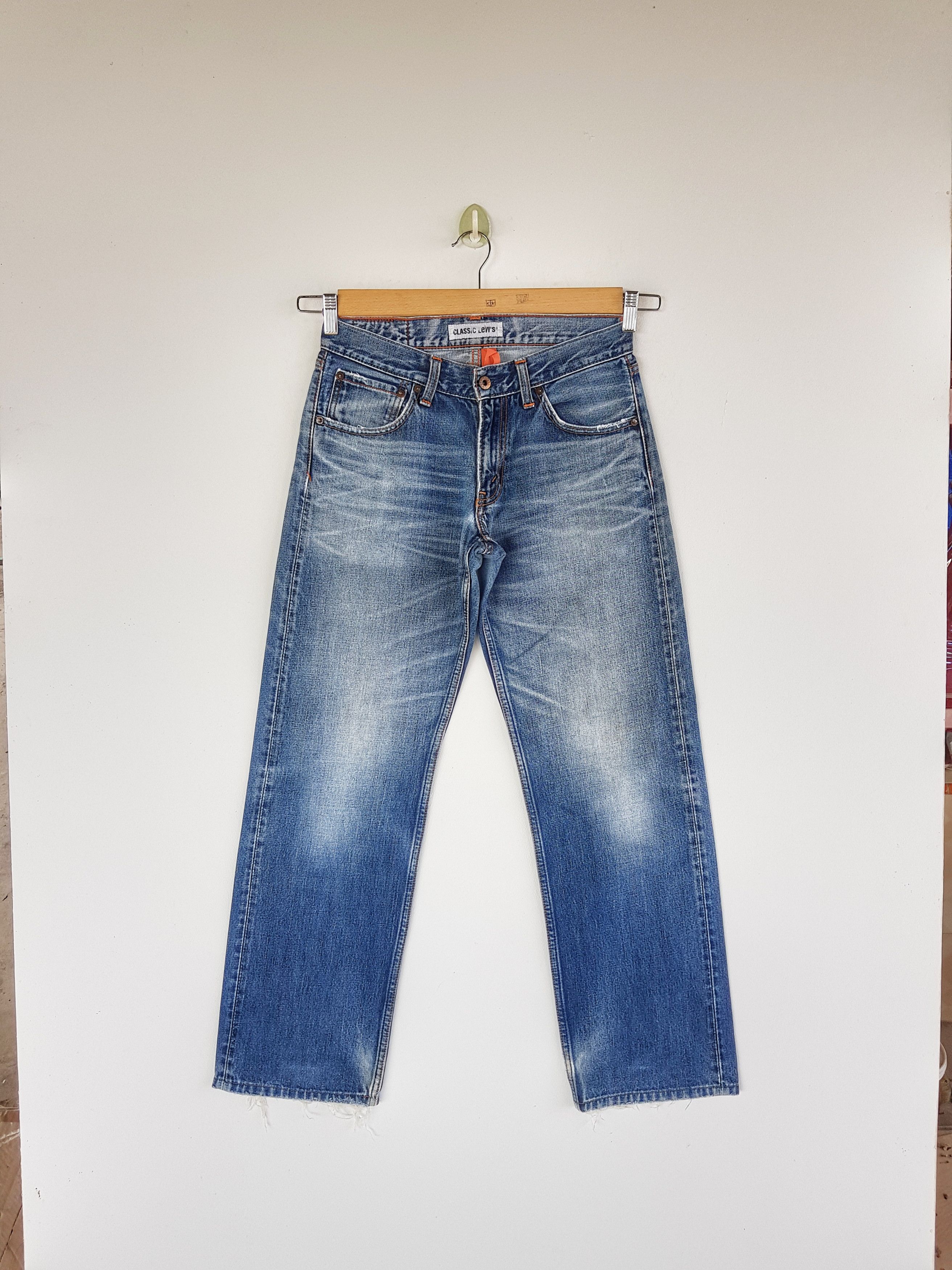 Levi's Vintage Levis Light Wash Jeans Classics Levi's Faded Denim Size 28" / US 6 / IT 42 - 1 Thumbnail