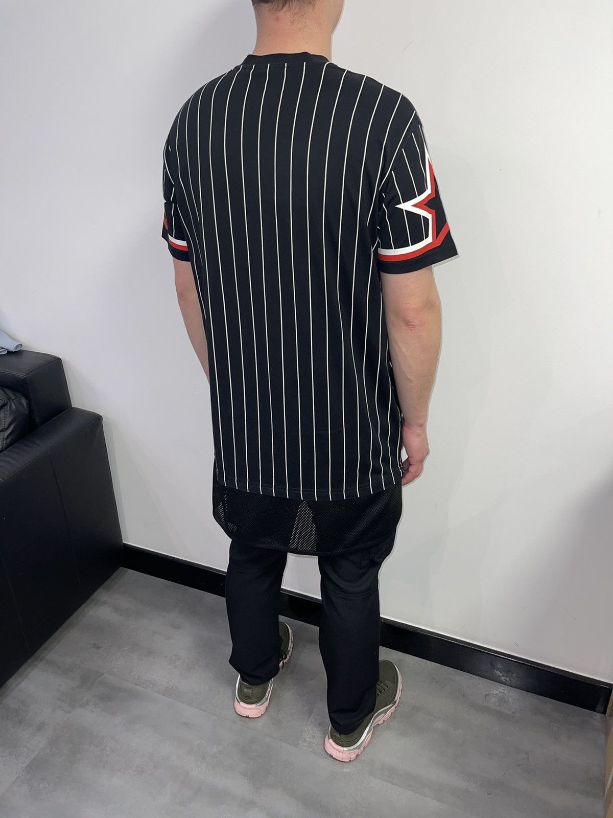 Givenchy Givenchy Tisci Era Star Logo Striped Jersey T-Shirt Size US L / EU 52-54 / 3 - 8 Thumbnail