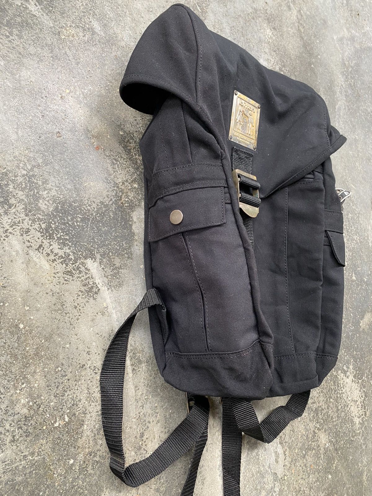 Japanese Brand Vintage Bitch Skateboard Backpack Size ONE SIZE - 6 Thumbnail