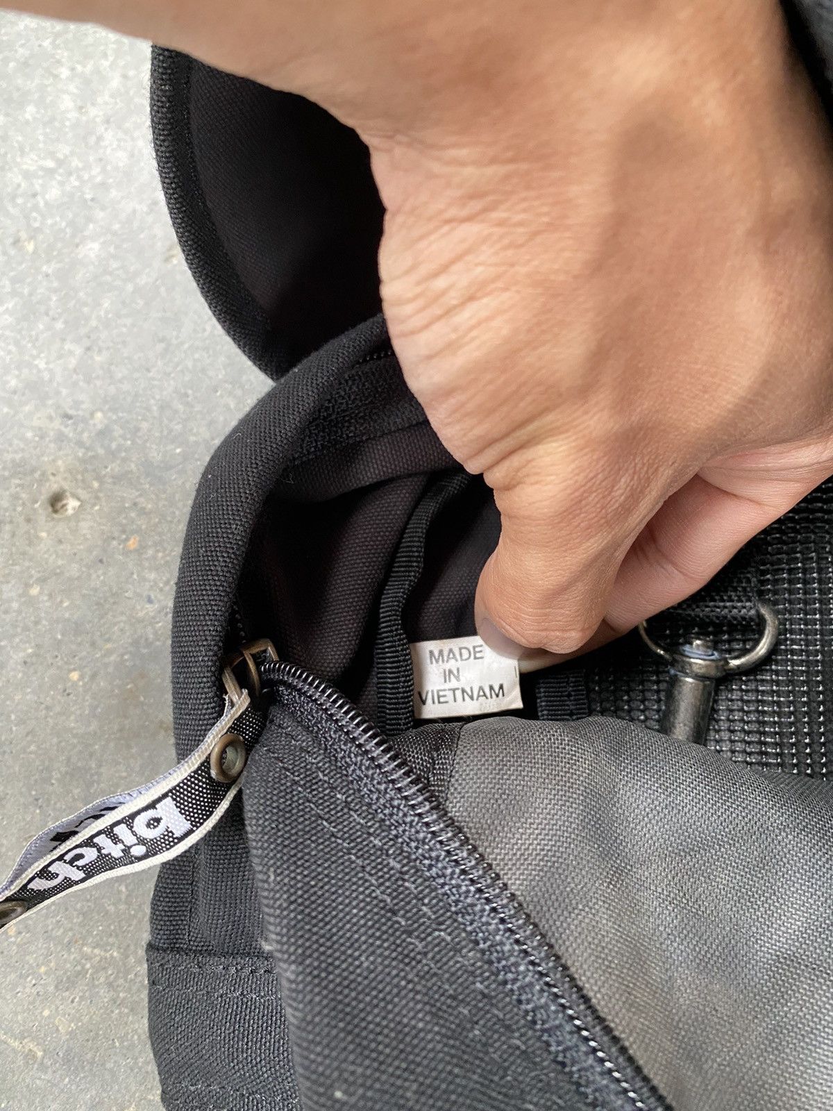 Japanese Brand Vintage Bitch Skateboard Backpack Size ONE SIZE - 12 Thumbnail