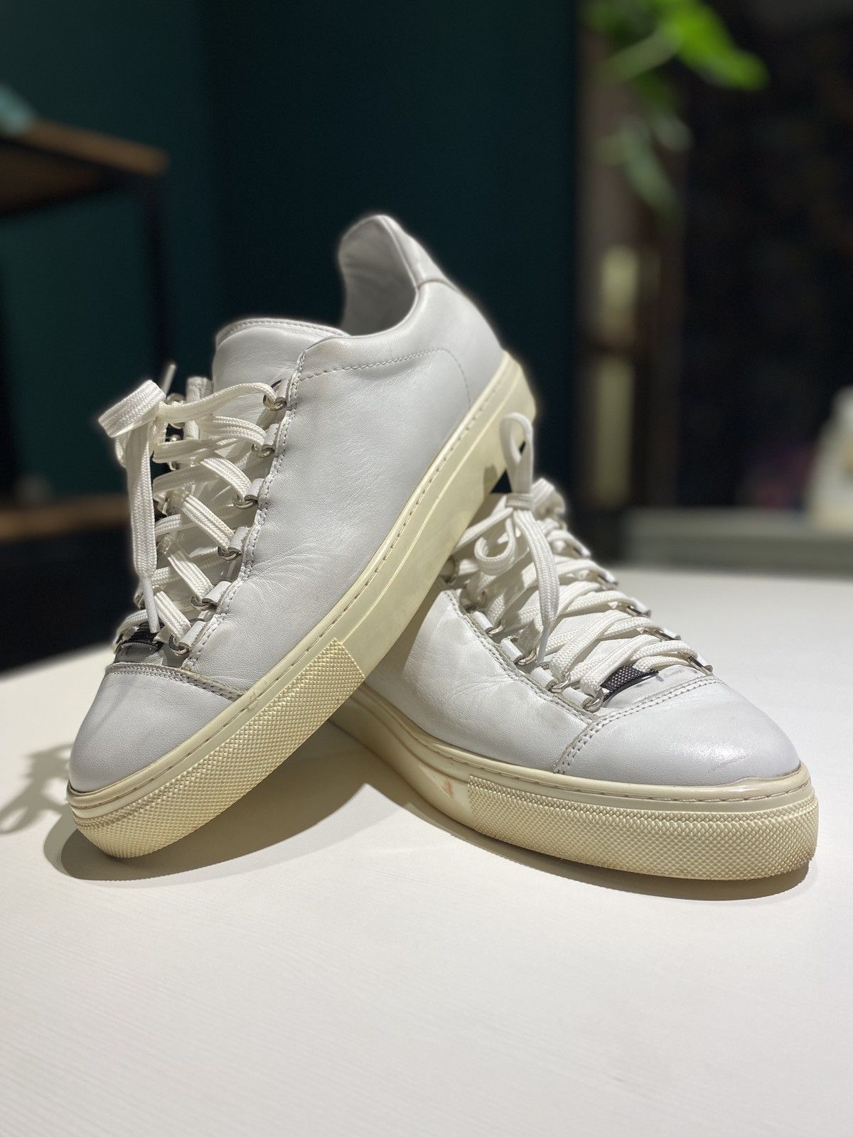 image of Balenciaga Arena Low Top Sneakers 41 in White, Men's (Size 8.5)