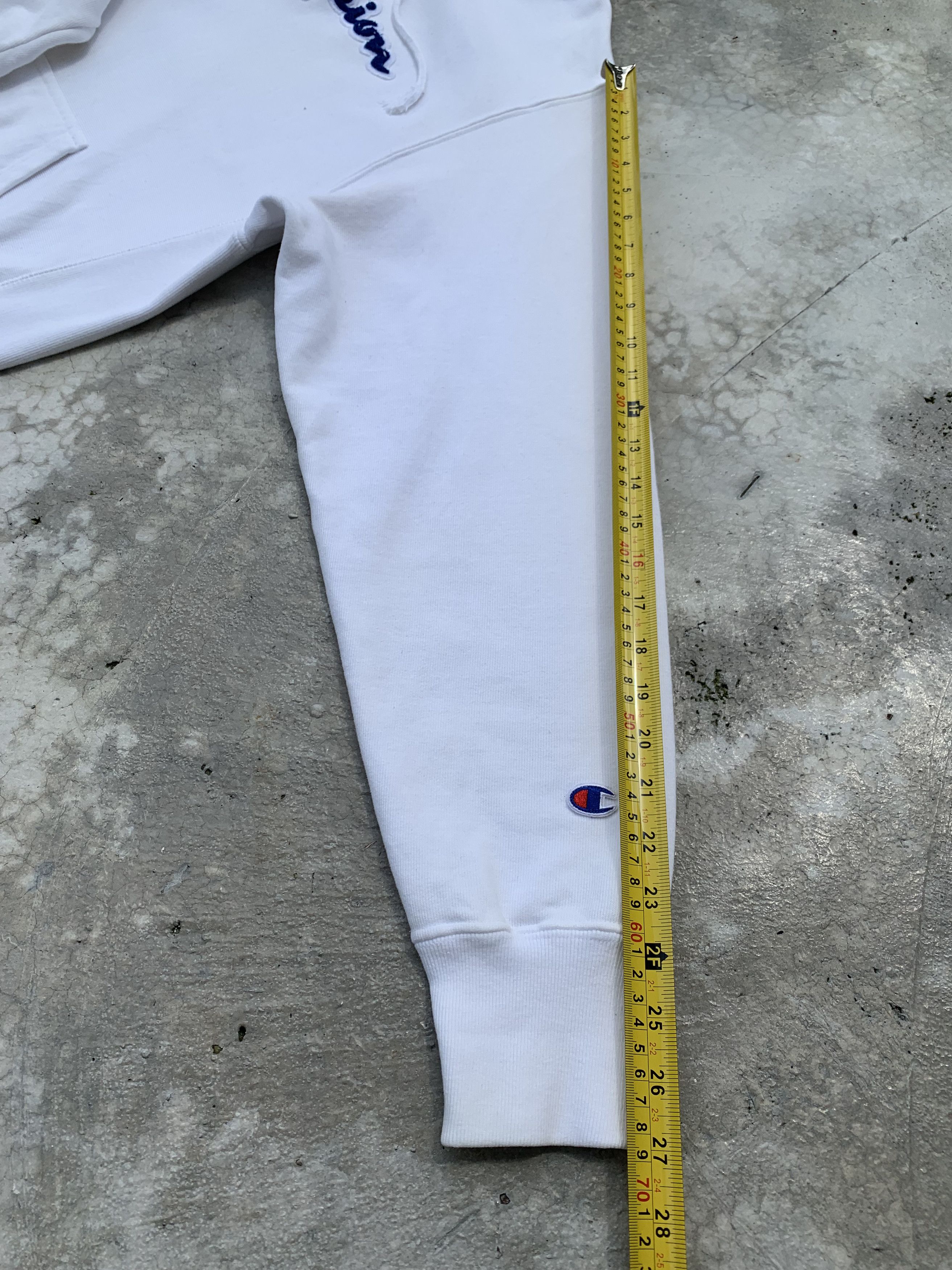 Champion Vintage Champion Script Big Logo Hoodie Size US L / EU 52-54 / 3 - 9 Thumbnail
