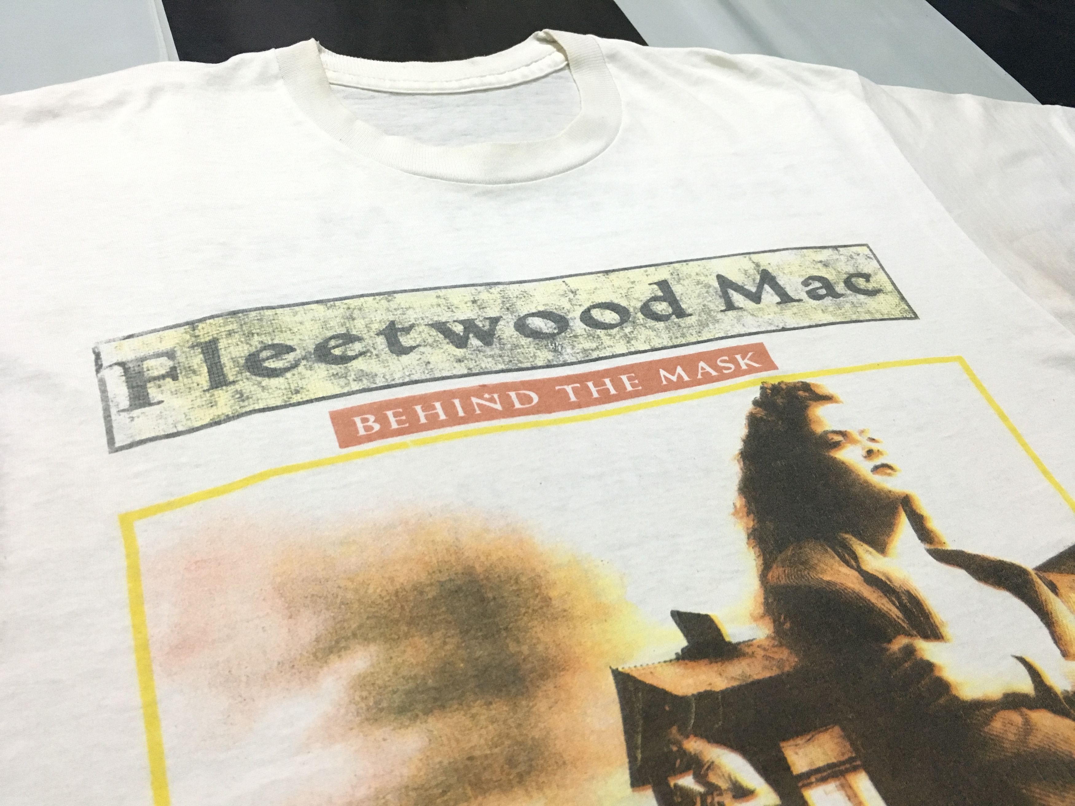 Band Tees × Vintage 🔥 Rare Vintage Fleetwood Mac Shirt Behind the mask UK Tour Size US L / EU 52-54 / 3 - 5 Thumbnail