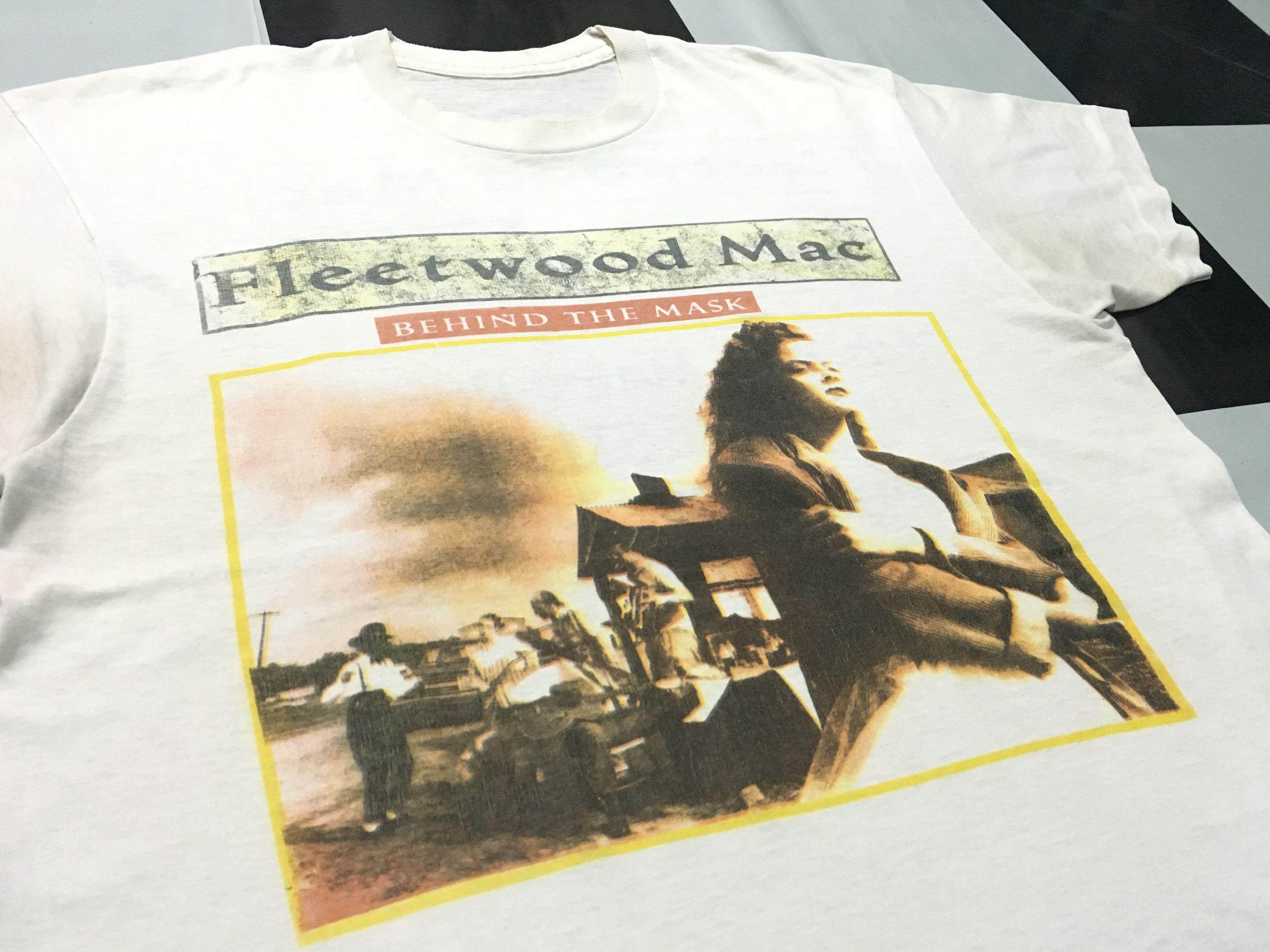Band Tees × Vintage 🔥 Rare Vintage Fleetwood Mac Shirt Behind the mask UK Tour Size US L / EU 52-54 / 3 - 1 Thumbnail