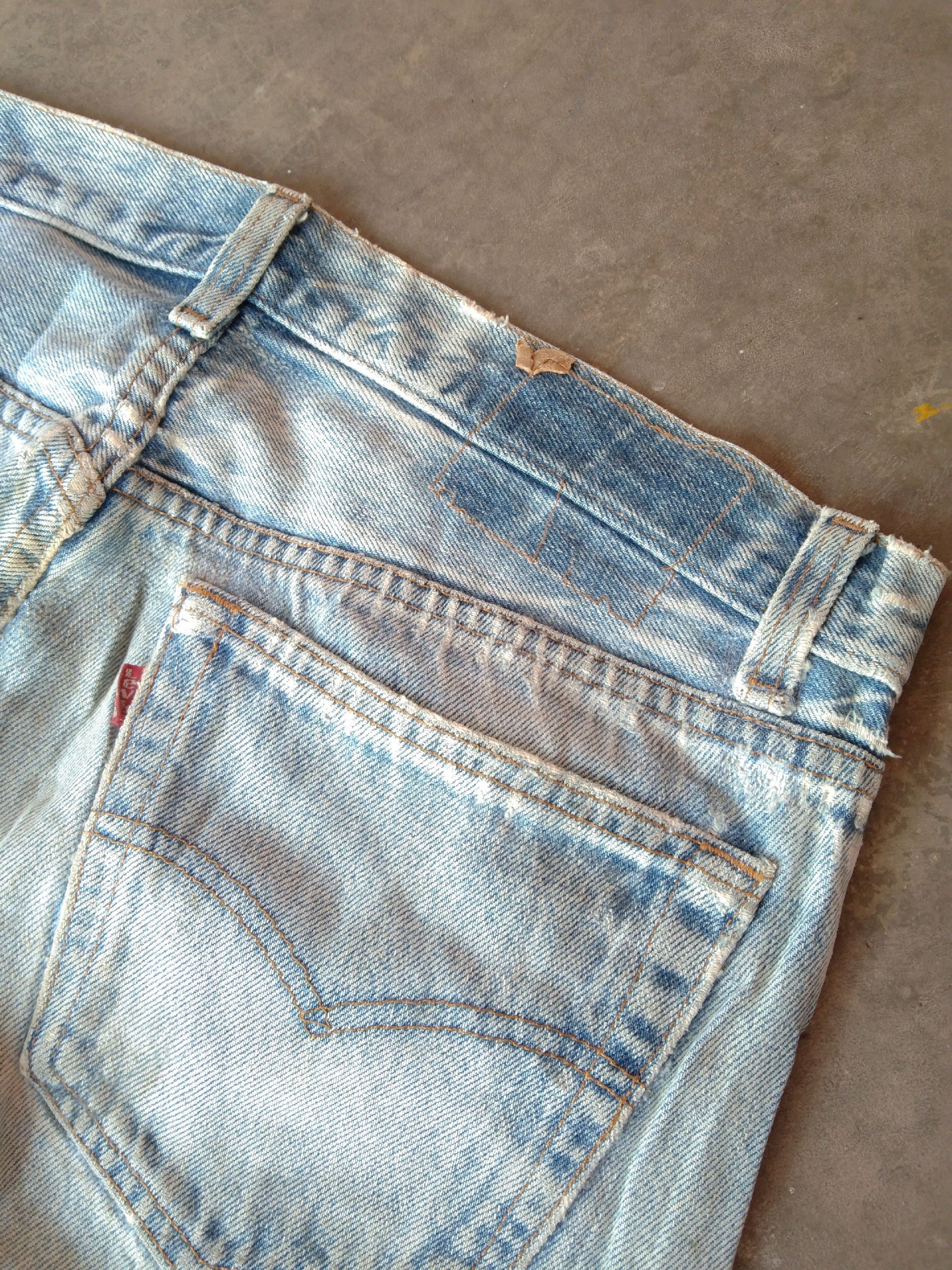 Levi's 80s Vintage Levi's 501 Made In USA Distressed Jeans 33x30 Size US 33 - 3 Thumbnail
