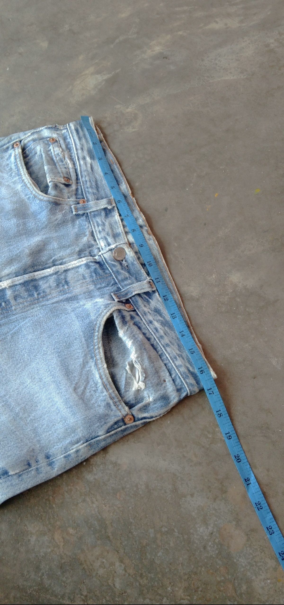 Levi's 80s Vintage Levi's 501 Made In USA Distressed Jeans 33x30 Size US 33 - 9 Thumbnail