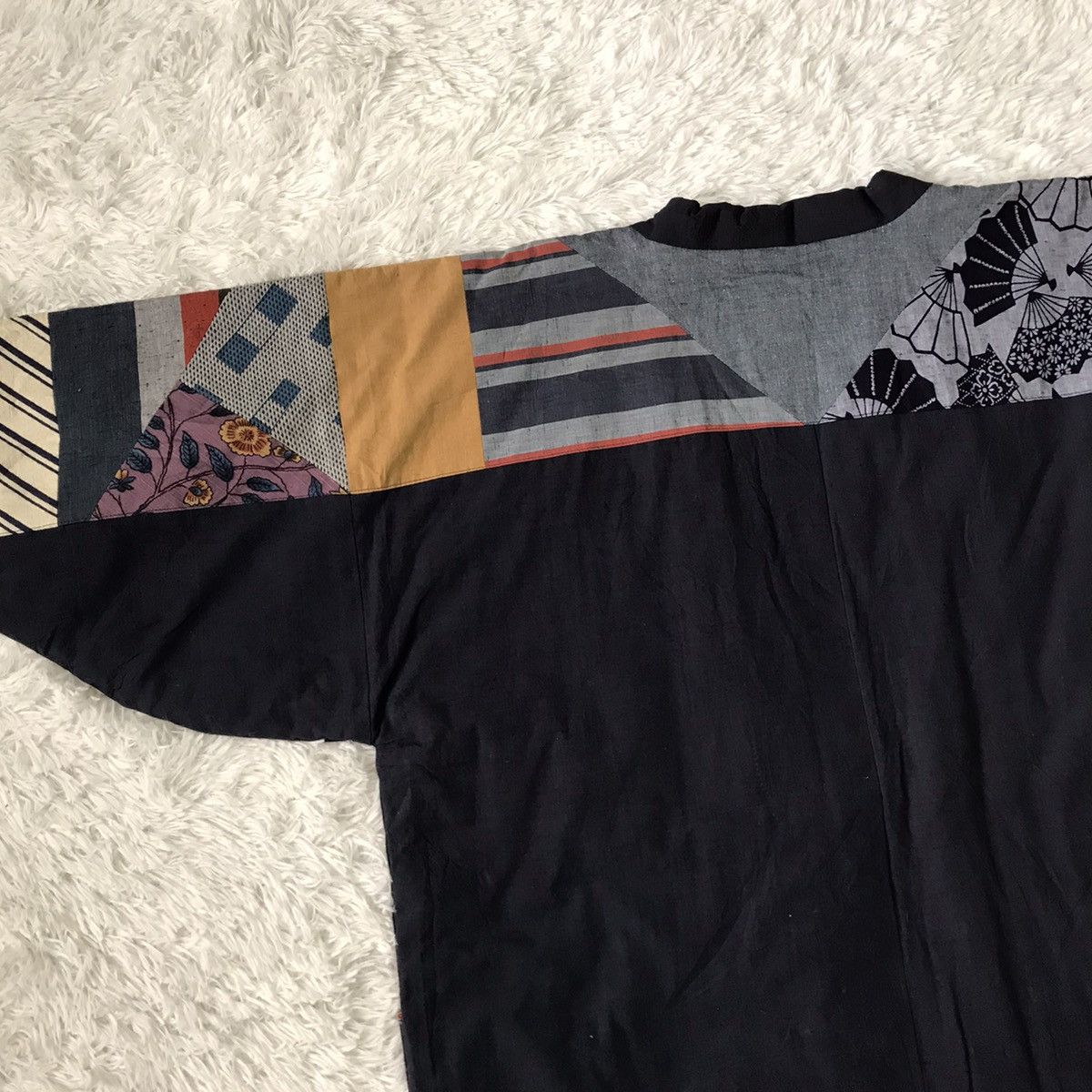 Japanese Brand Patches Kimono Hand Made by KOWATARI Size US L / EU 52-54 / 3 - 9 Thumbnail