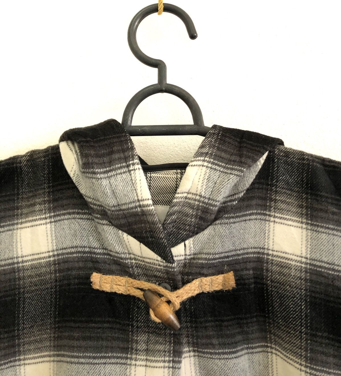 Issey Miyake RARE 🇯🇵 LOWRYS FARM CHECKERED WOOL TARTAN PONCHOS Size US L / EU 52-54 / 3 - 5 Thumbnail