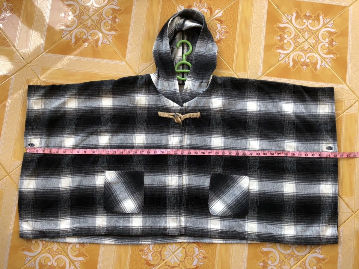 Issey Miyake RARE 🇯🇵 LOWRYS FARM CHECKERED WOOL TARTAN PONCHOS Size US L / EU 52-54 / 3 - 9 Thumbnail