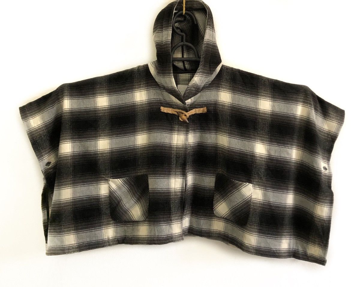 Issey Miyake RARE 🇯🇵 LOWRYS FARM CHECKERED WOOL TARTAN PONCHOS Size US L / EU 52-54 / 3 - 3 Thumbnail