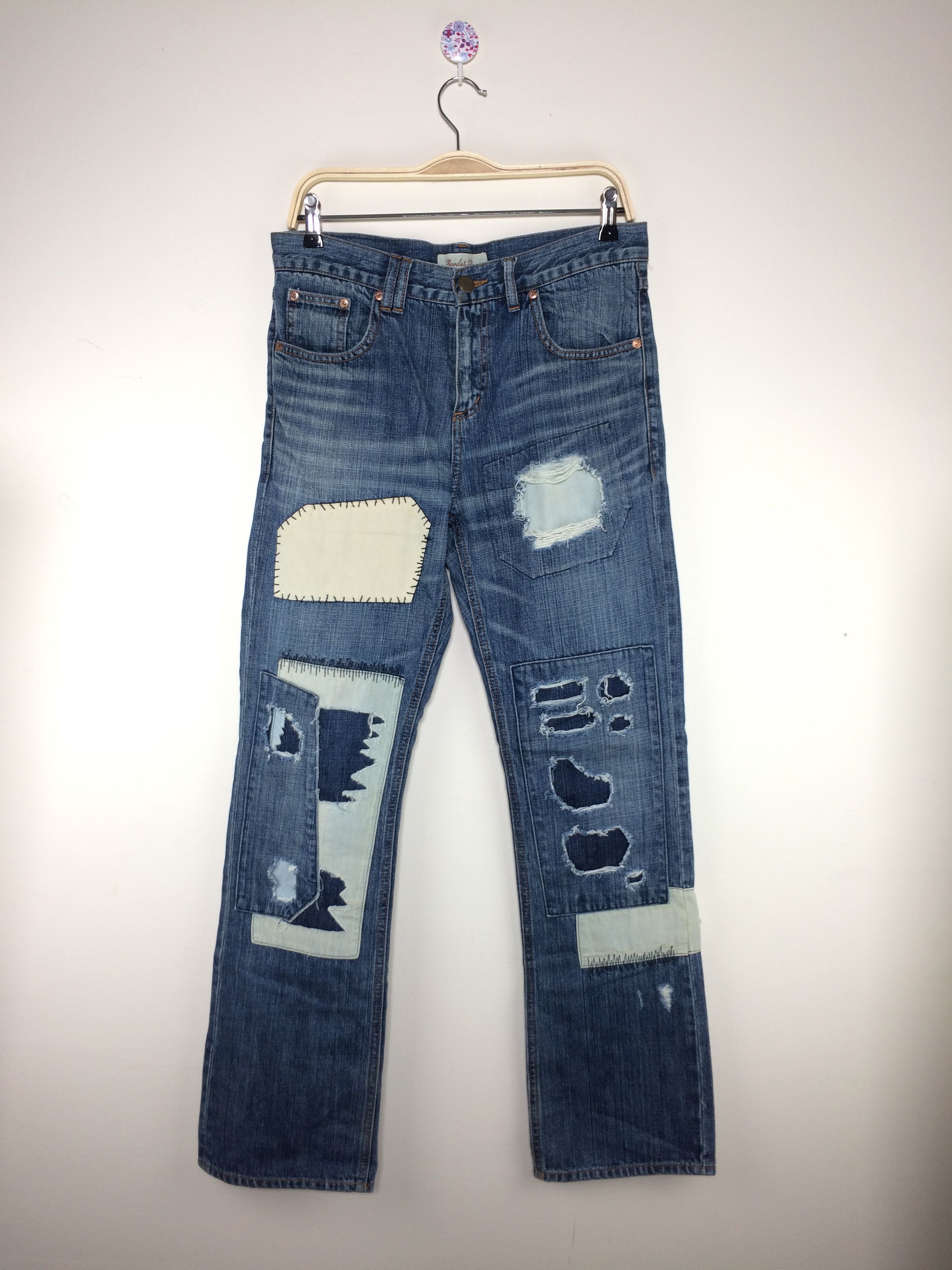 Japanese Brand Bonds and Peace Patchwork Distressed Ripped Denim Jeans Size US 32 / EU 48 - 2 Thumbnail