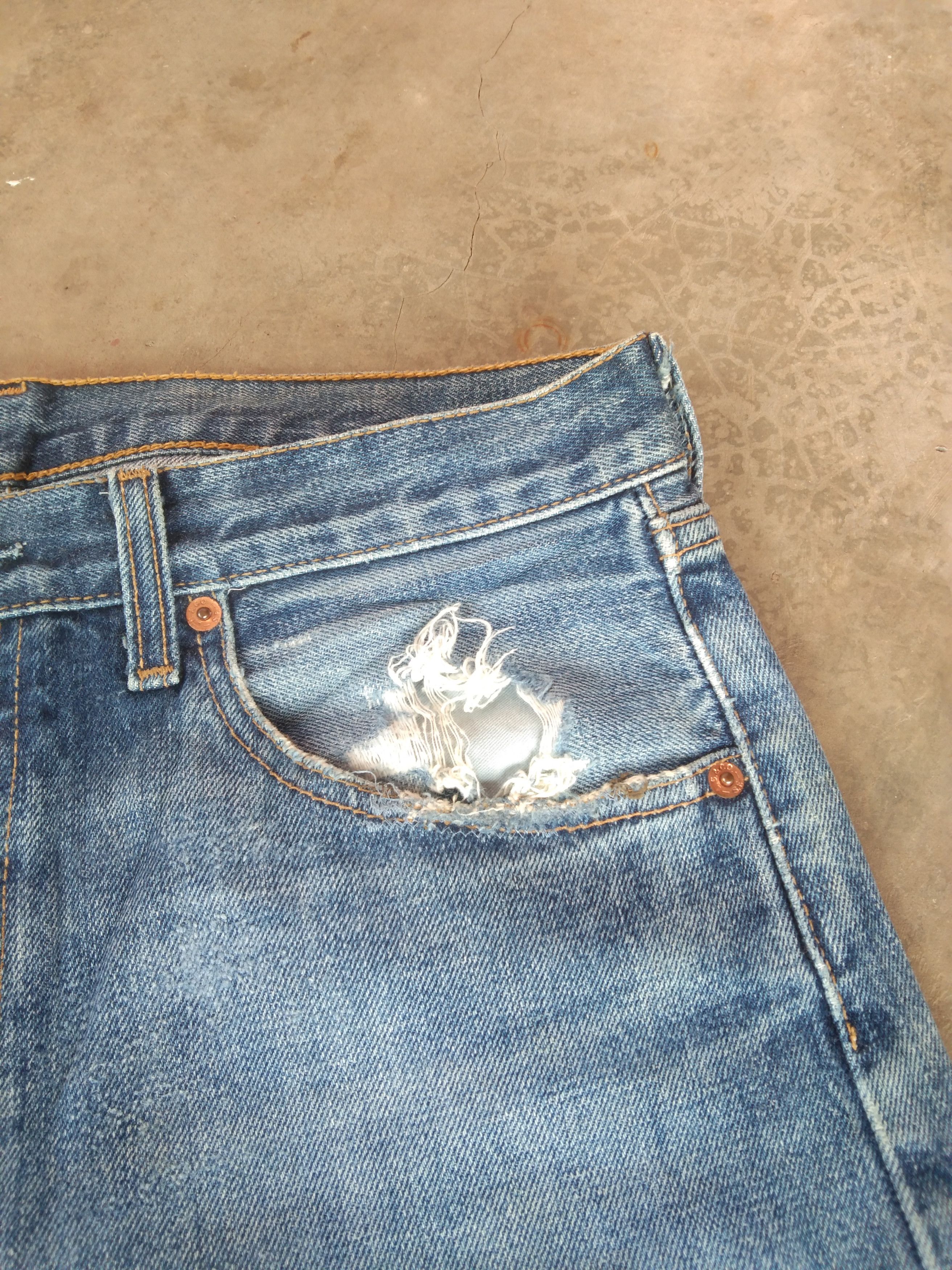 Levi's × Vintage Vintage Levis 501 Distressed Jeans 32x32 Size US 32 / EU 48 - 4 Thumbnail