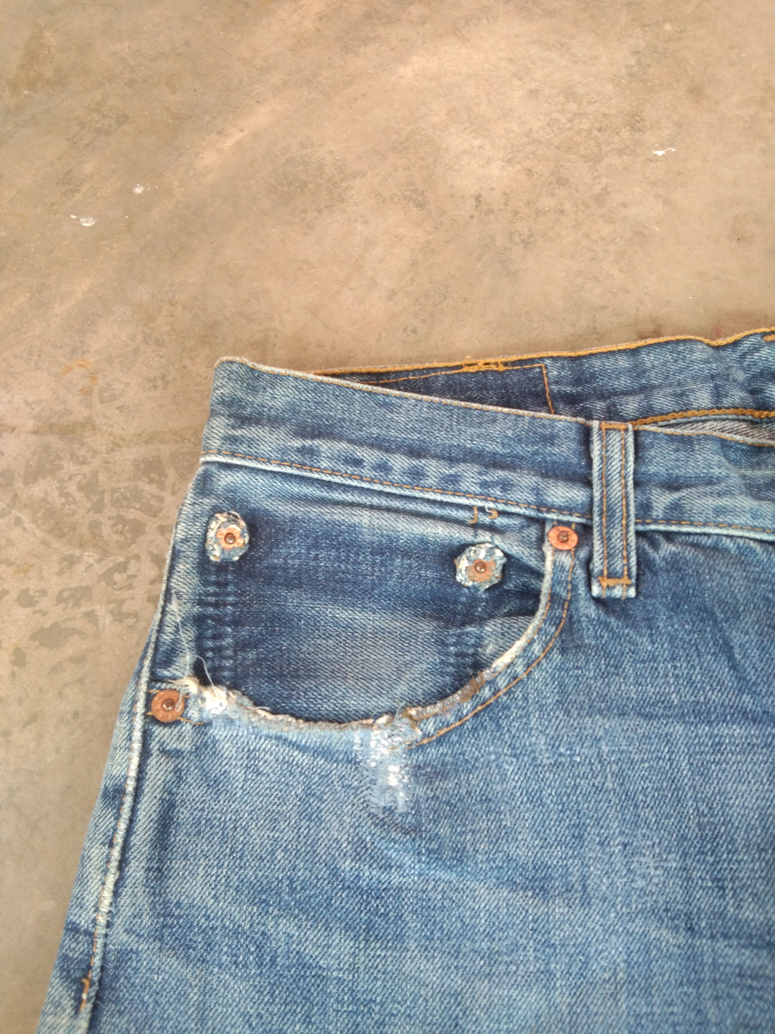 Levi's × Vintage Vintage Levis 501 Distressed Jeans 32x32 Size US 32 / EU 48 - 5 Thumbnail