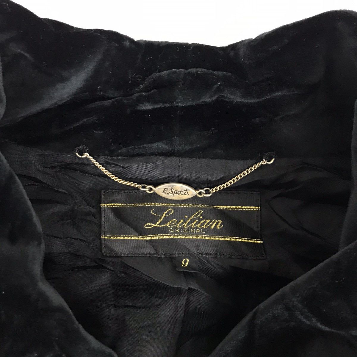 Japanese Brand × Velvet × Vintage Vintage Japanese Brand QUILTED Velvet Jacket Size US L / EU 52-54 / 3 - 7 Thumbnail