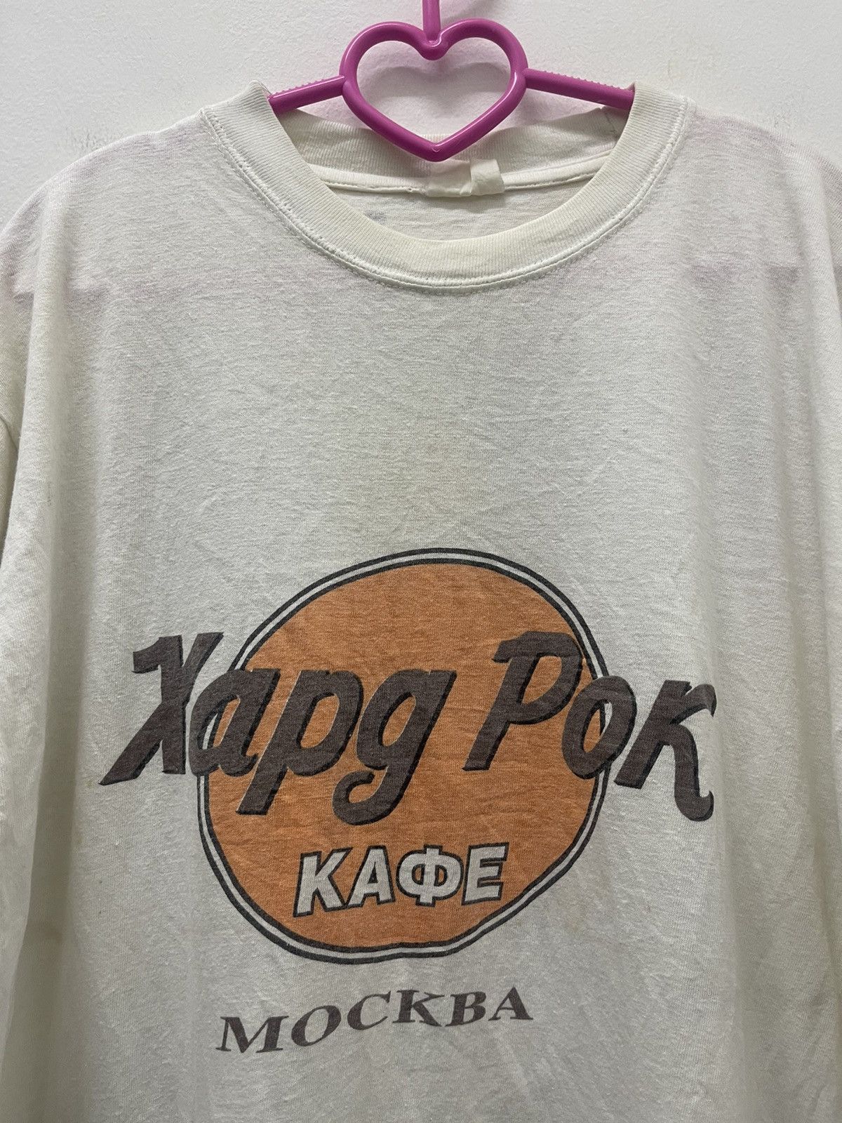 Hard Rock Cafe Rare Vintage XAPG POK KAØE MOCKBA White Hard Rock Cafe Tee Size US M / EU 48-50 / 2 - 2 Thumbnail