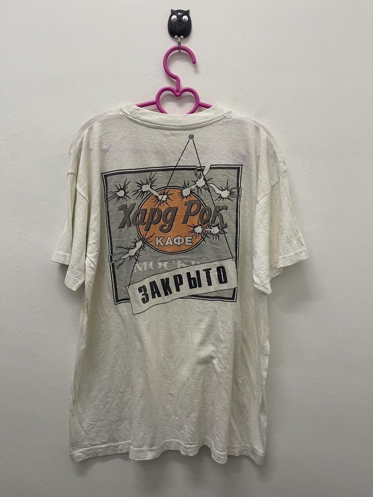 Hard Rock Cafe Rare Vintage XAPG POK KAØE MOCKBA White Hard Rock Cafe Tee Size US M / EU 48-50 / 2 - 4 Thumbnail