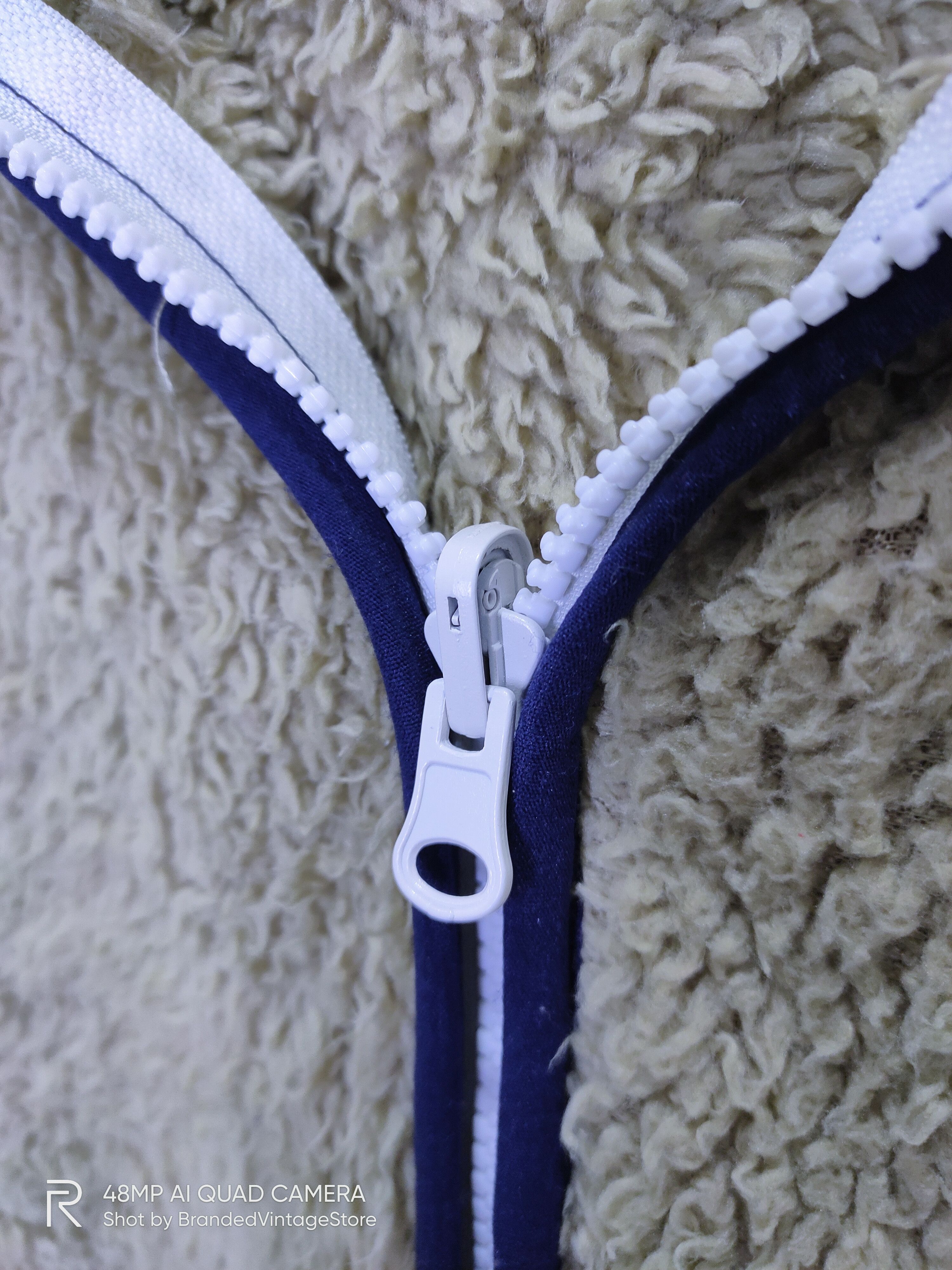 Japanese Brand Vintage AN MRLEE Sherpa Reversible Zipper Fur Hoodie Jacket Size US L / EU 52-54 / 3 - 10 Thumbnail