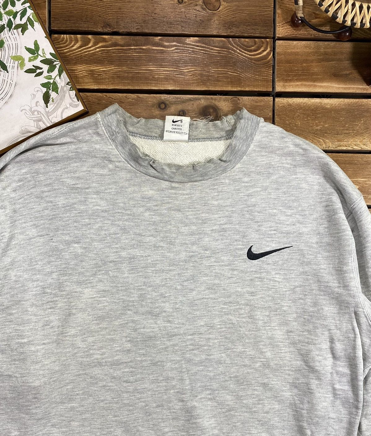 Nike × Vintage Vintage Nike Distressed Neck Small Logo Sweatshirt size M Size US M / EU 48-50 / 2 - 7 Thumbnail