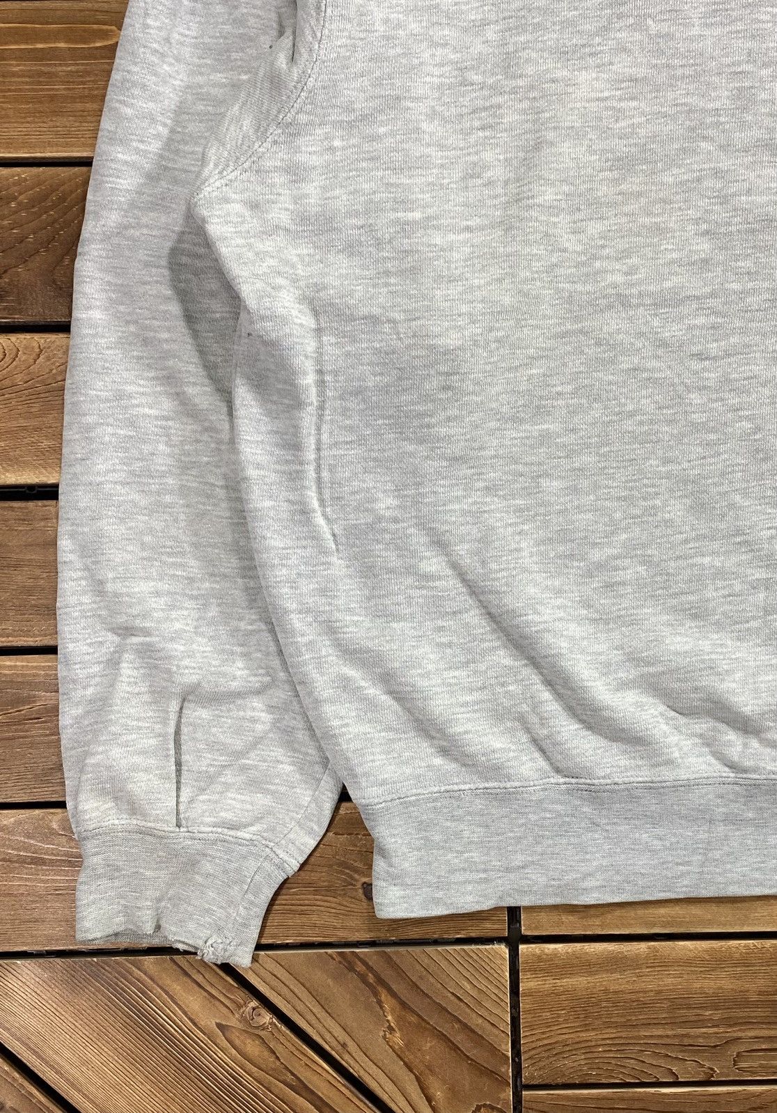 Nike × Vintage Vintage Nike Distressed Neck Small Logo Sweatshirt size M Size US M / EU 48-50 / 2 - 4 Thumbnail